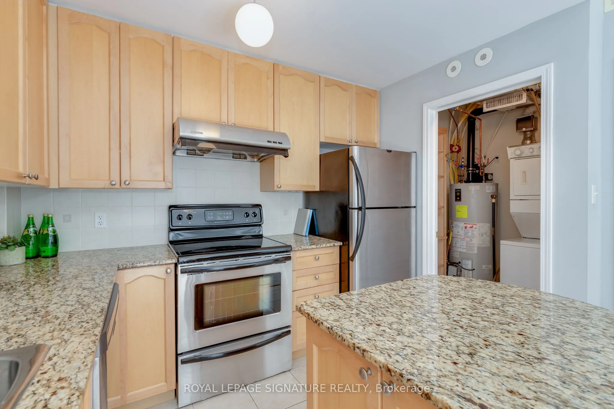 78 Carr Street, #39
