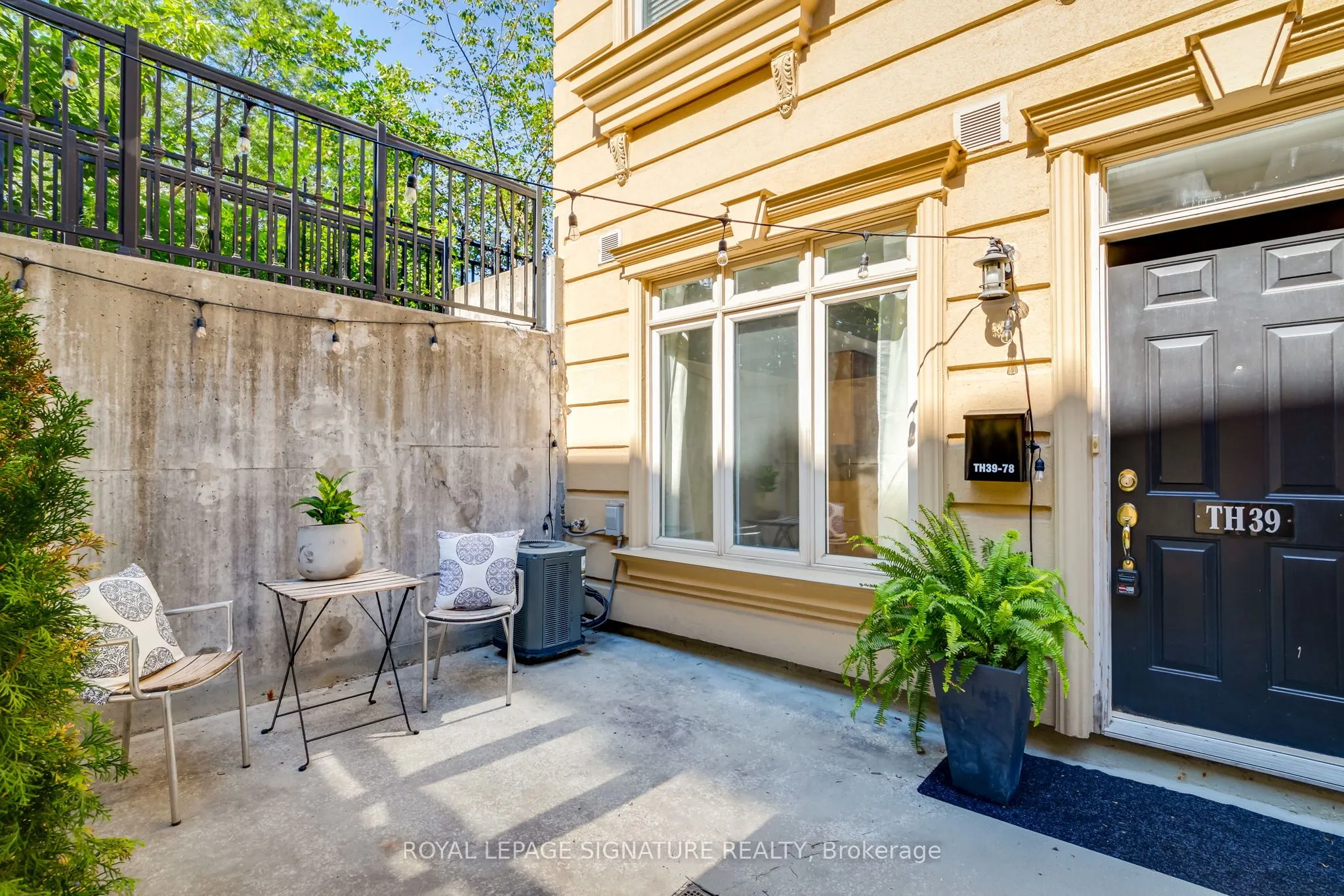 78 Carr Street, #39