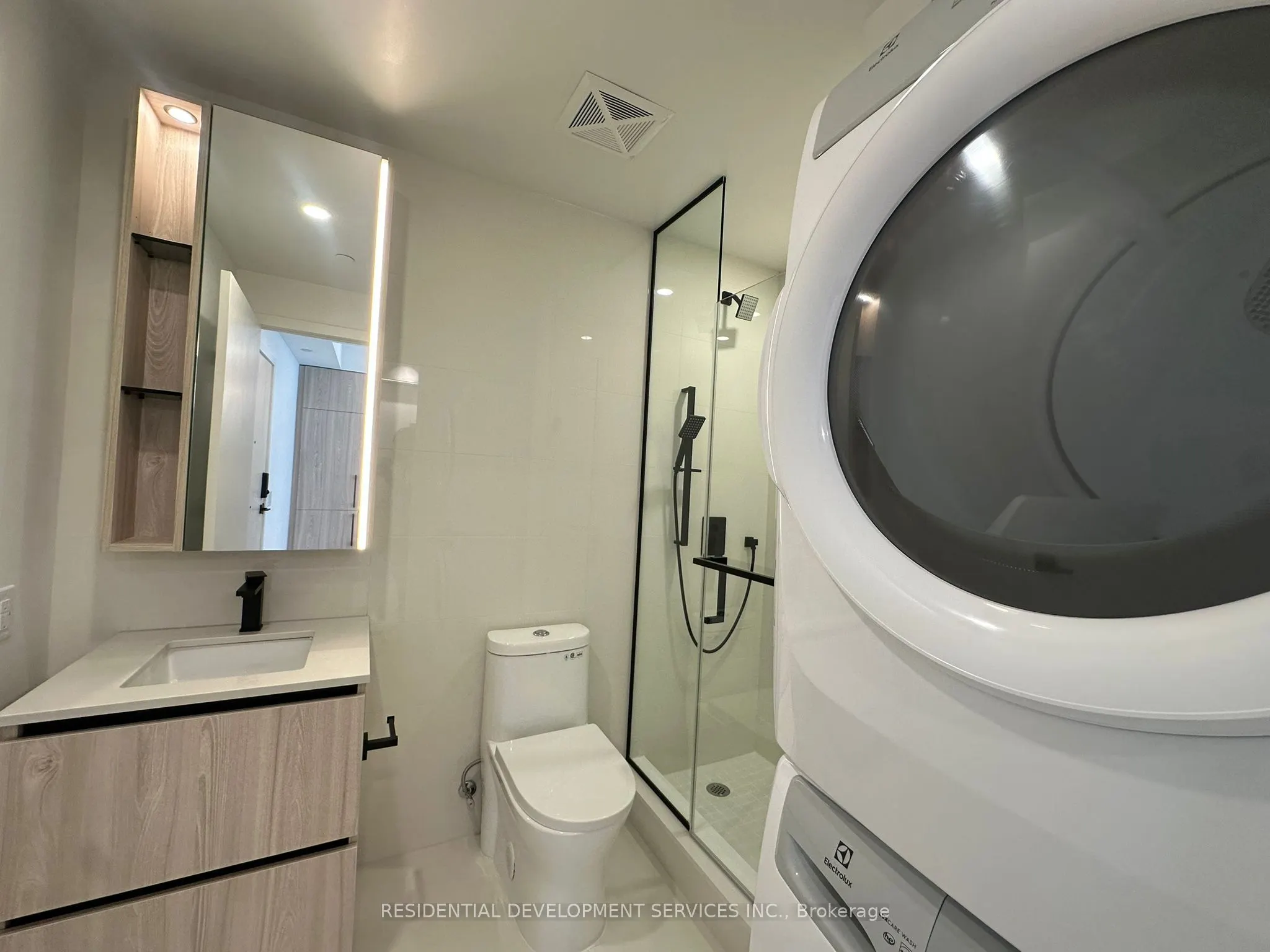 699 Sheppard Avenue E, #311