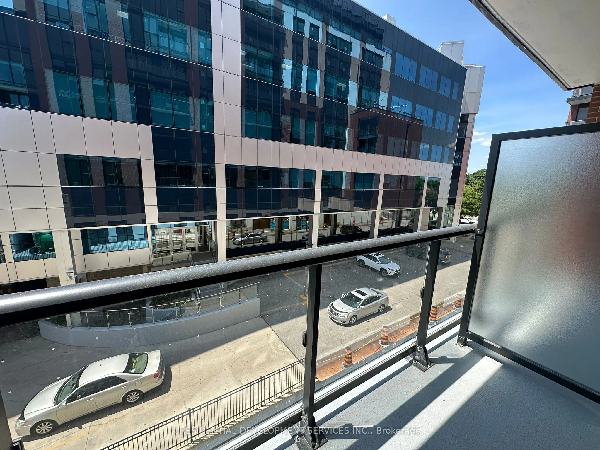 699 Sheppard Avenue E, #311