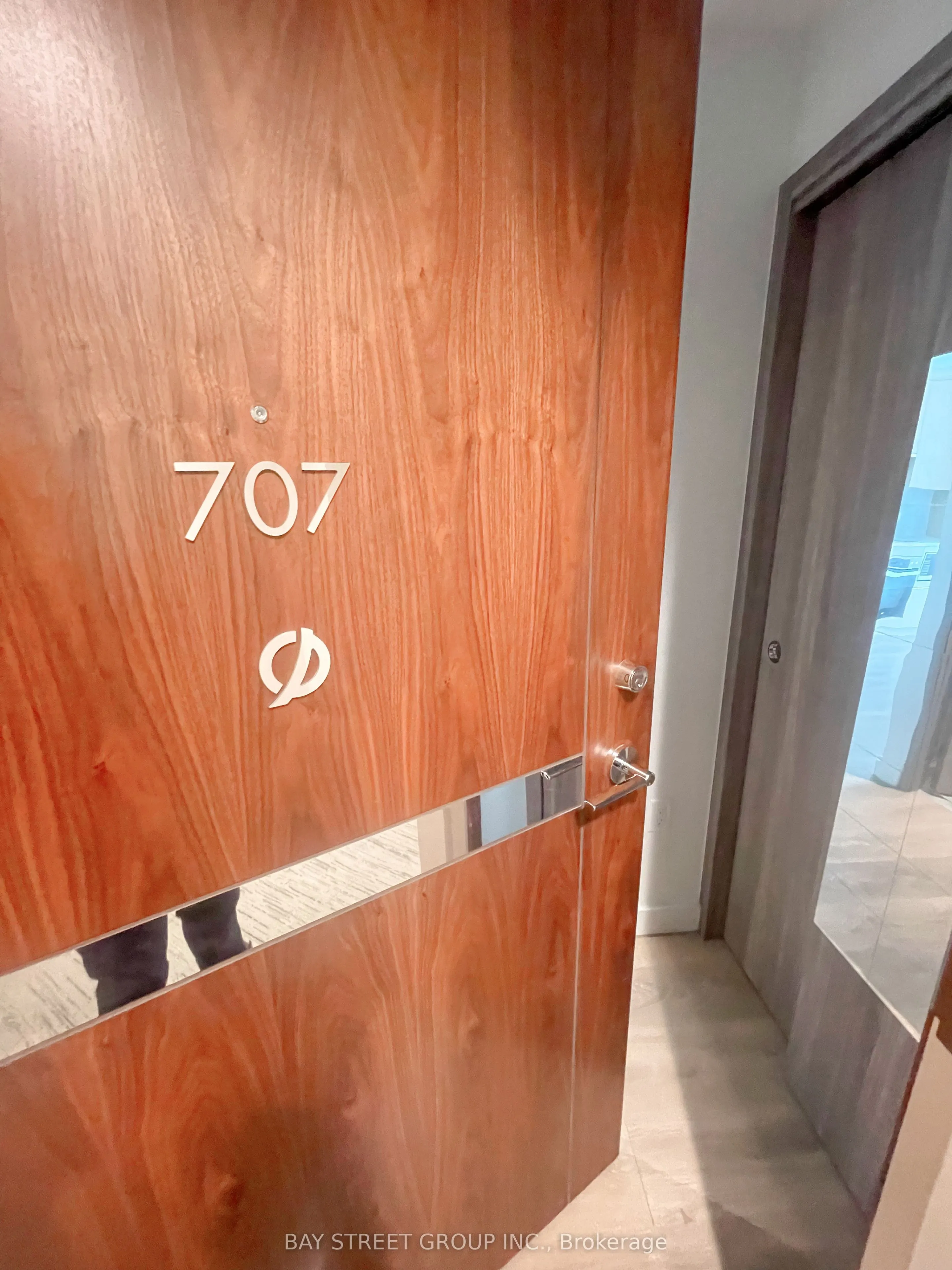 85 Mcmahon Drive, #707