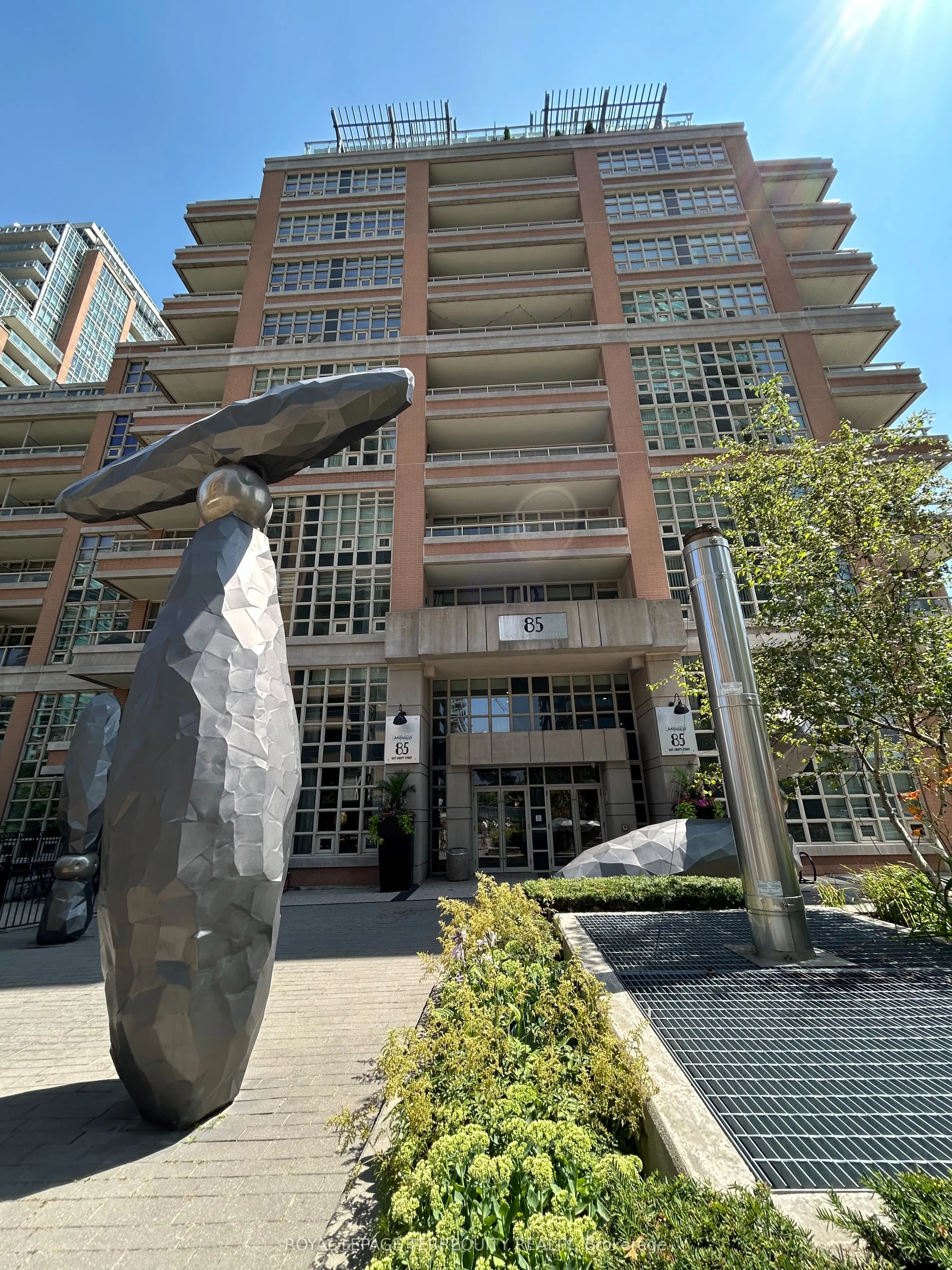 85 East Liberty Street, #714