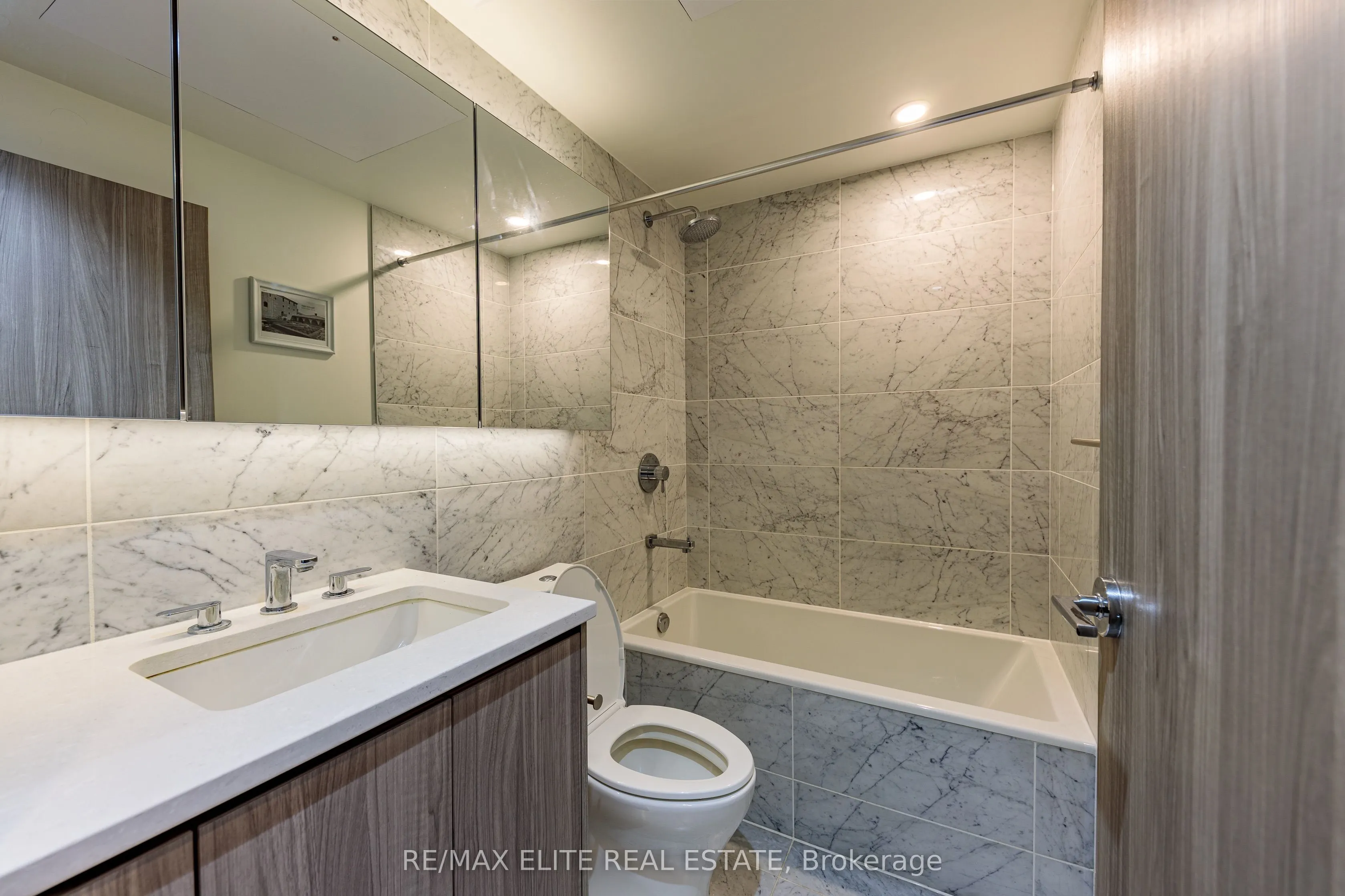 85 Mcmahon Drive, #612