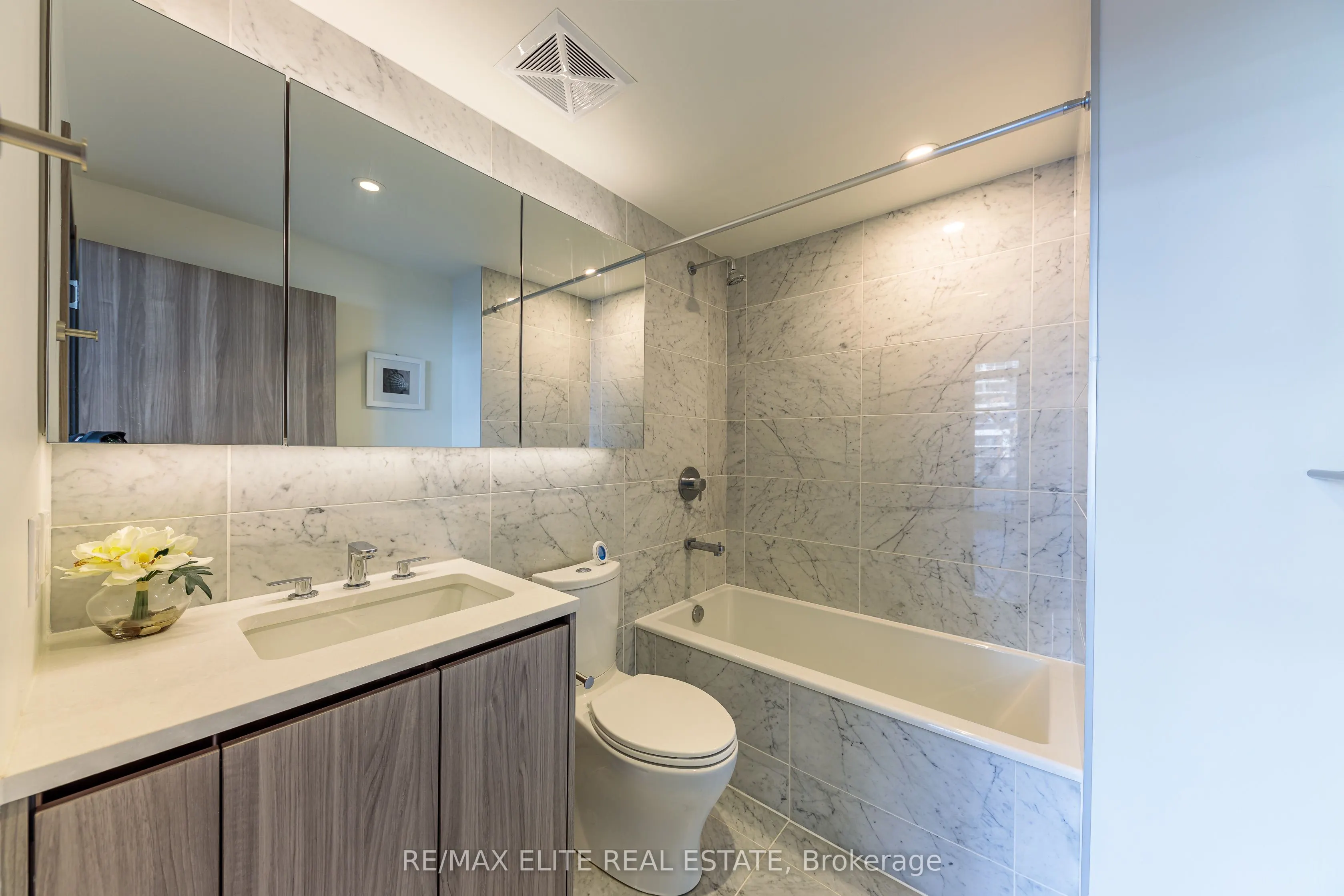 85 Mcmahon Drive, #612