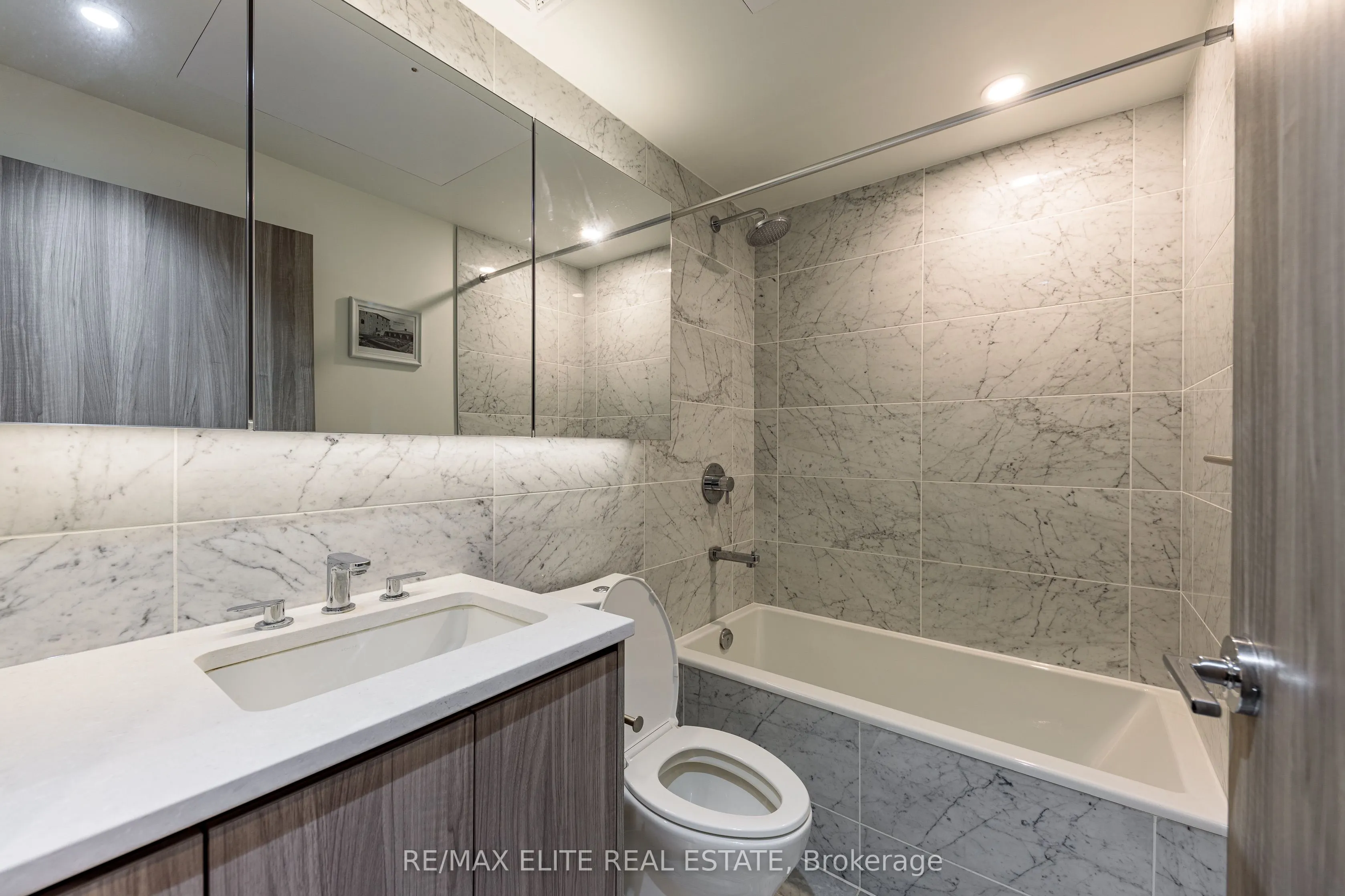 85 Mcmahon Drive, #612