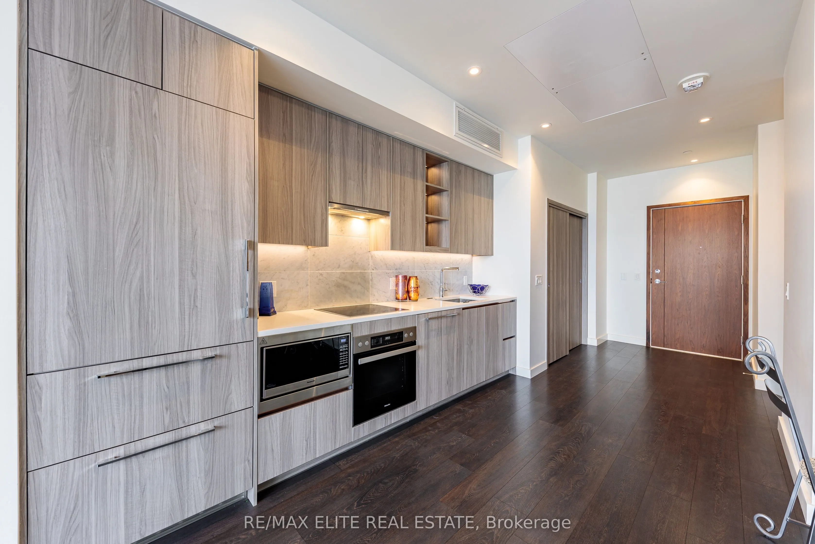 85 Mcmahon Drive, #612