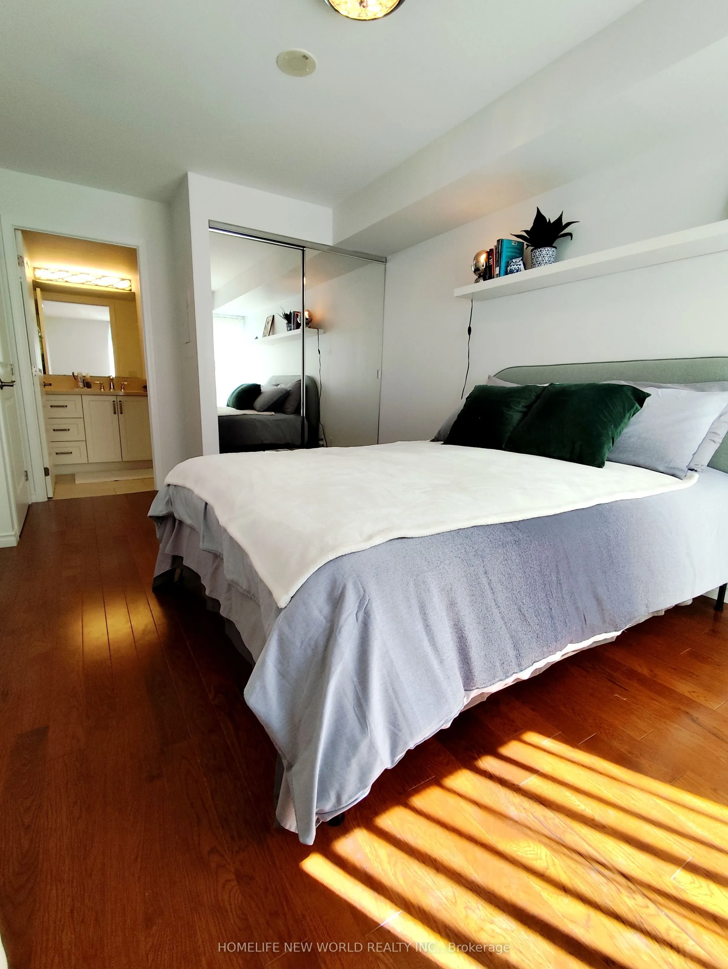 35 Hollywood Avenue, #619