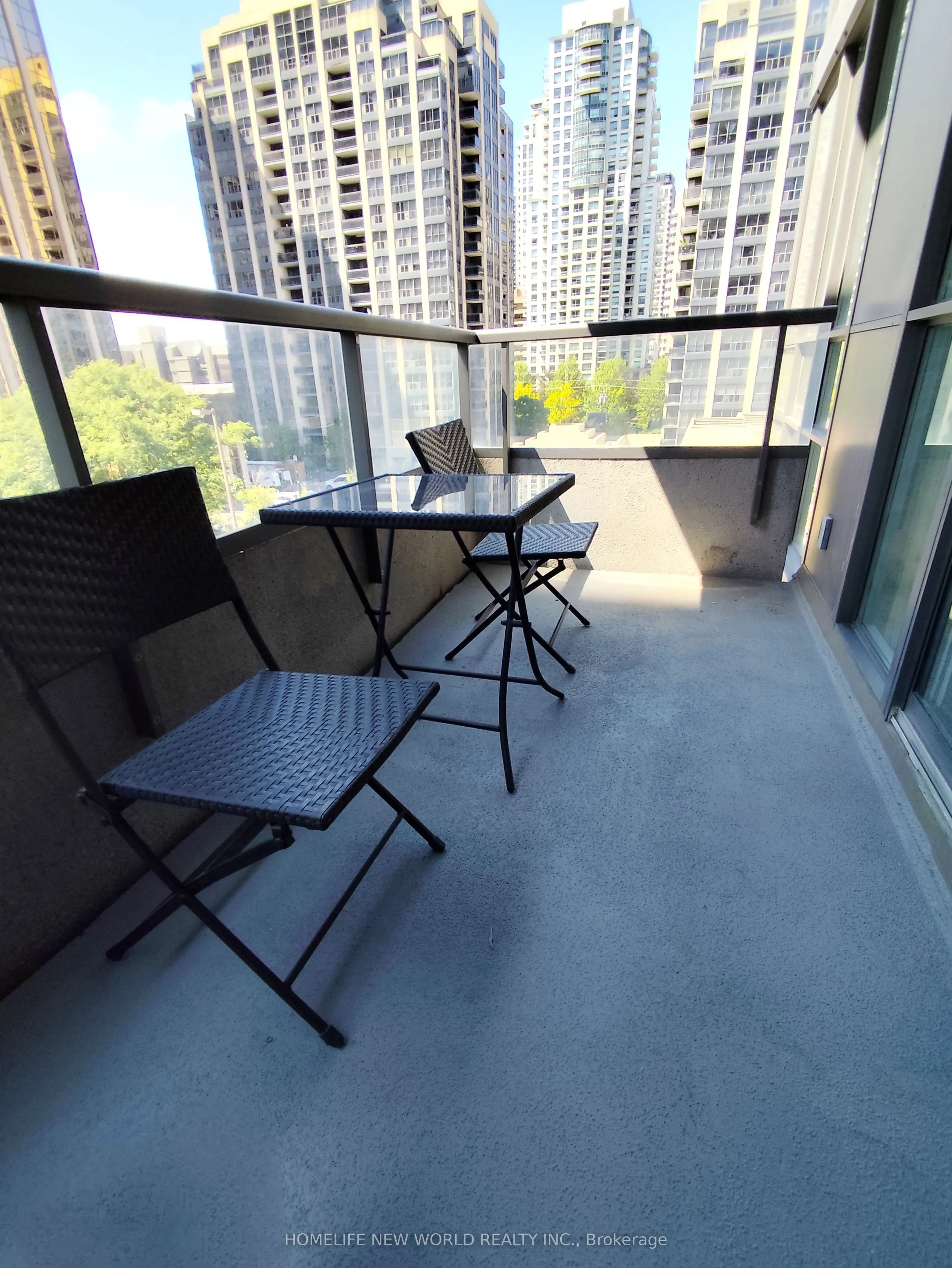 35 Hollywood Avenue, #619
