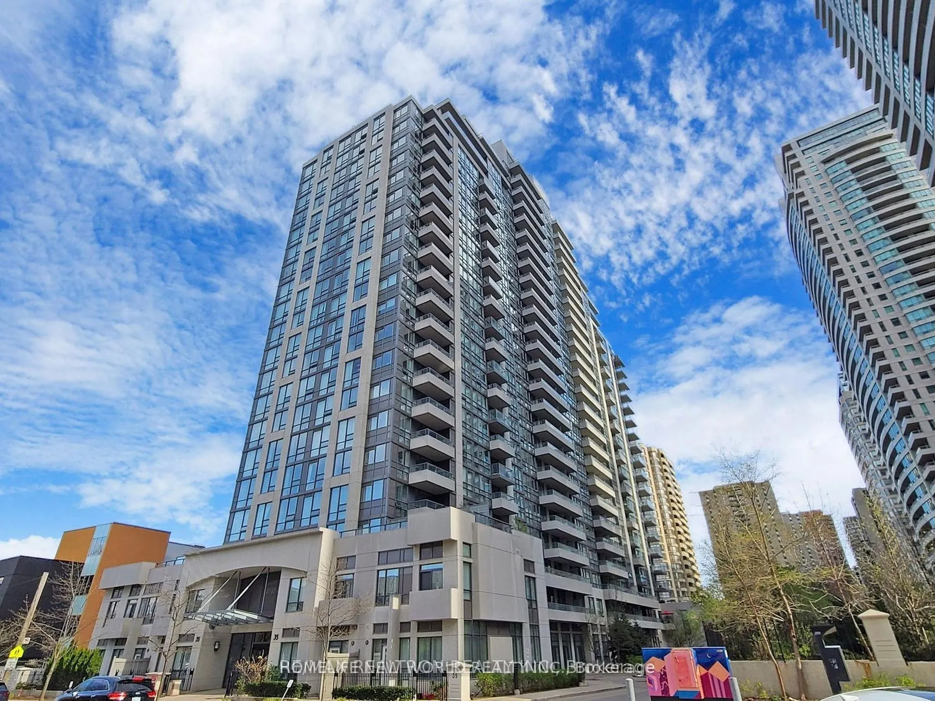 35 Hollywood Avenue, #619