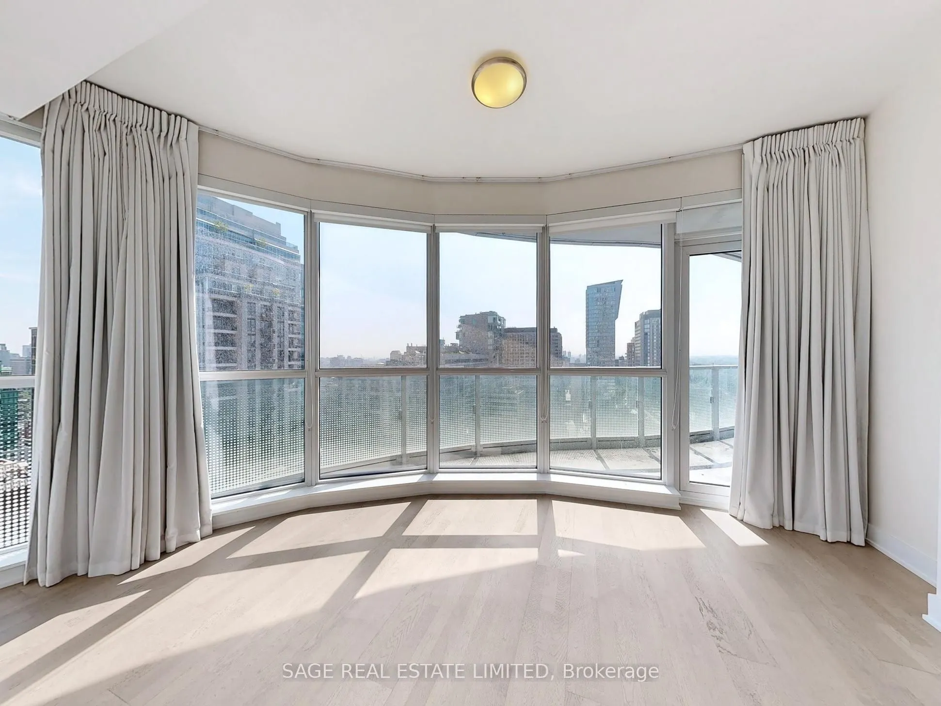 88 Cumberland Street, #2102