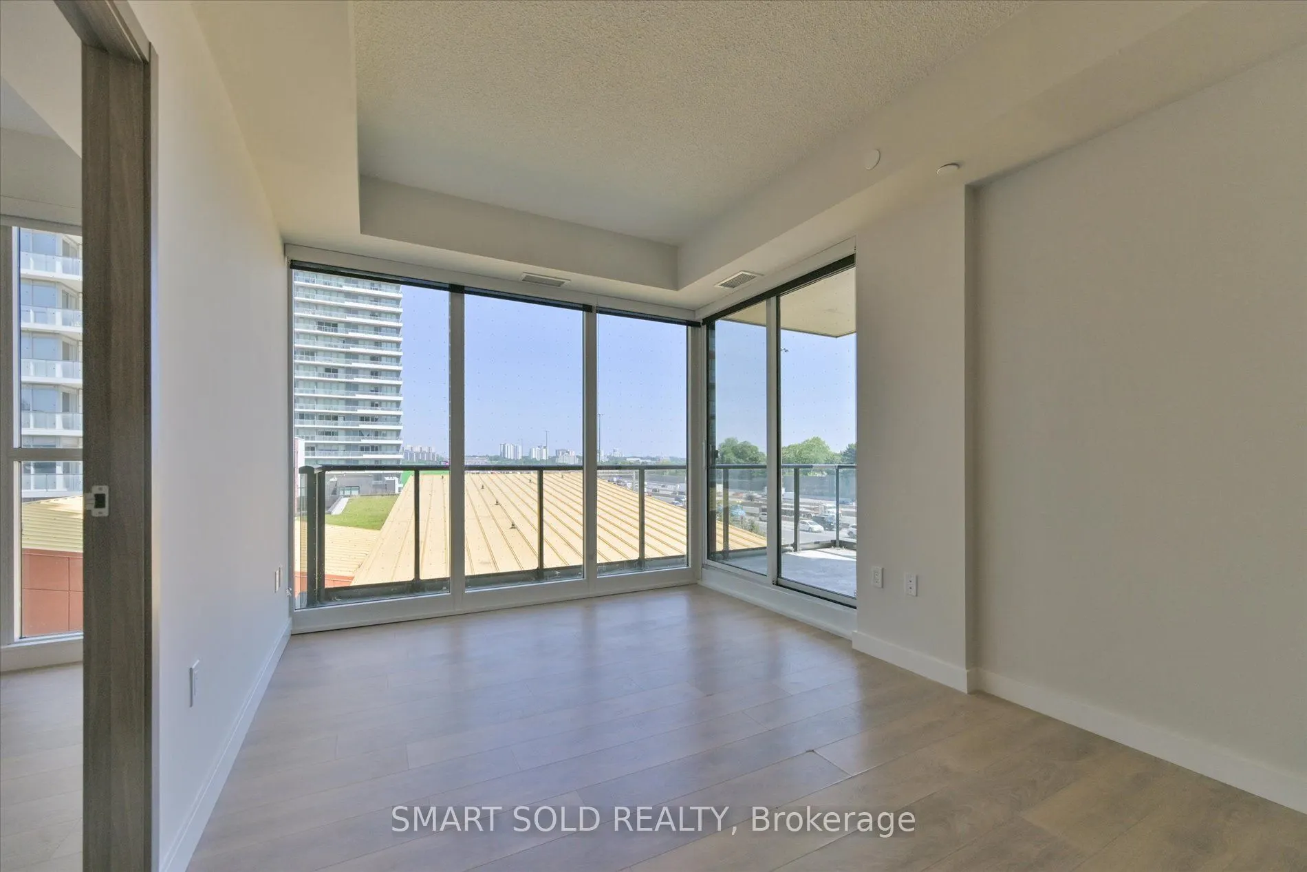 85 Mcmahon Drive, #502