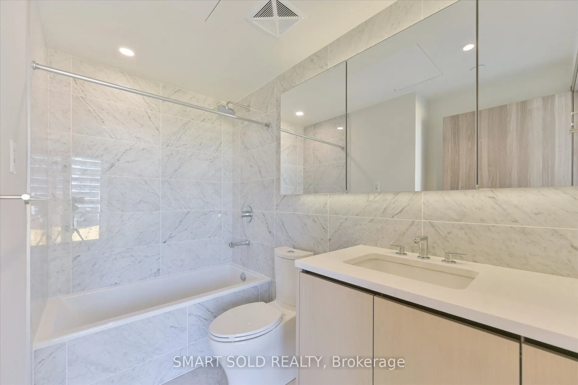 85 Mcmahon Drive, #502