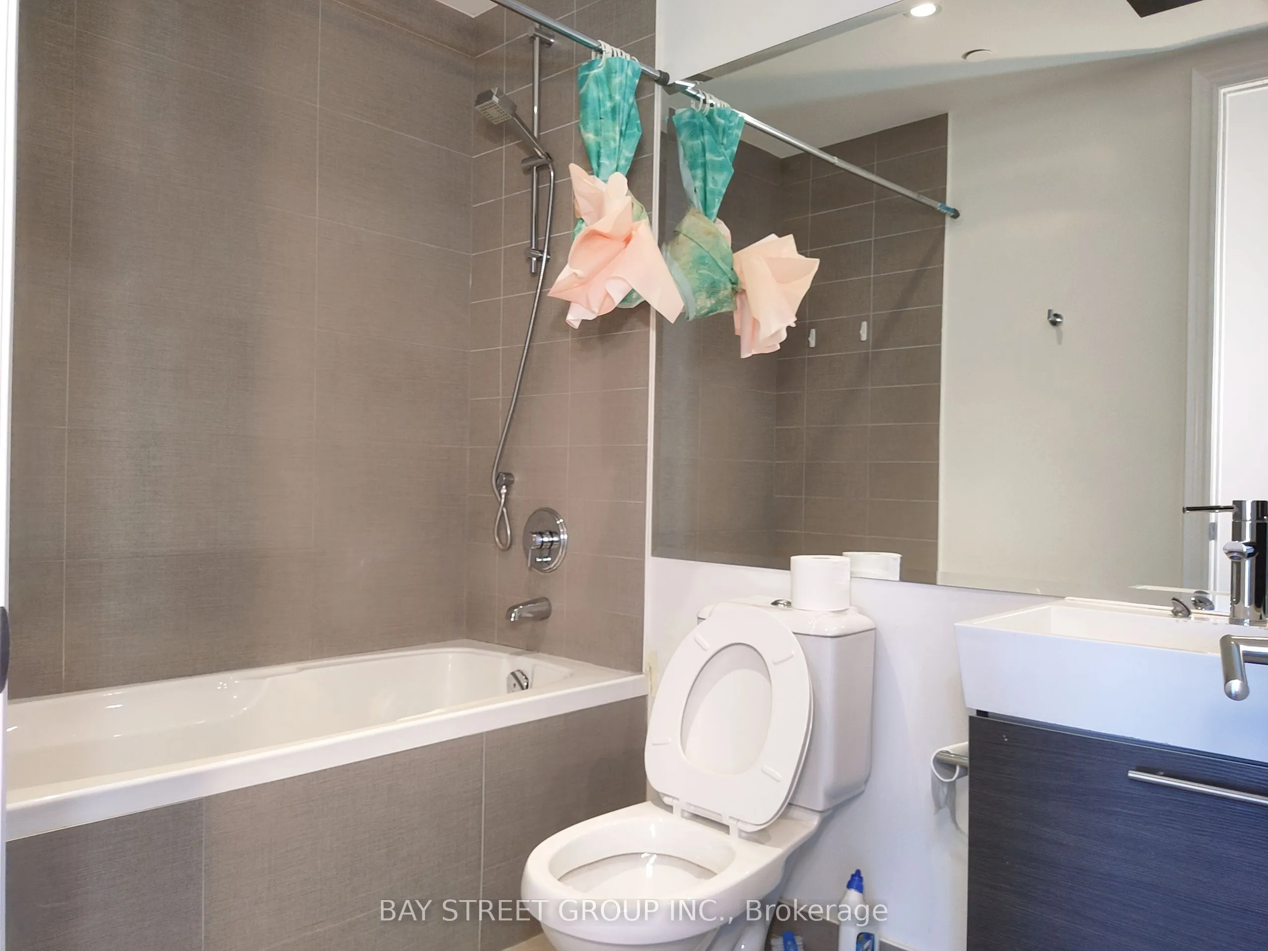 388 Yonge Street, #6704
