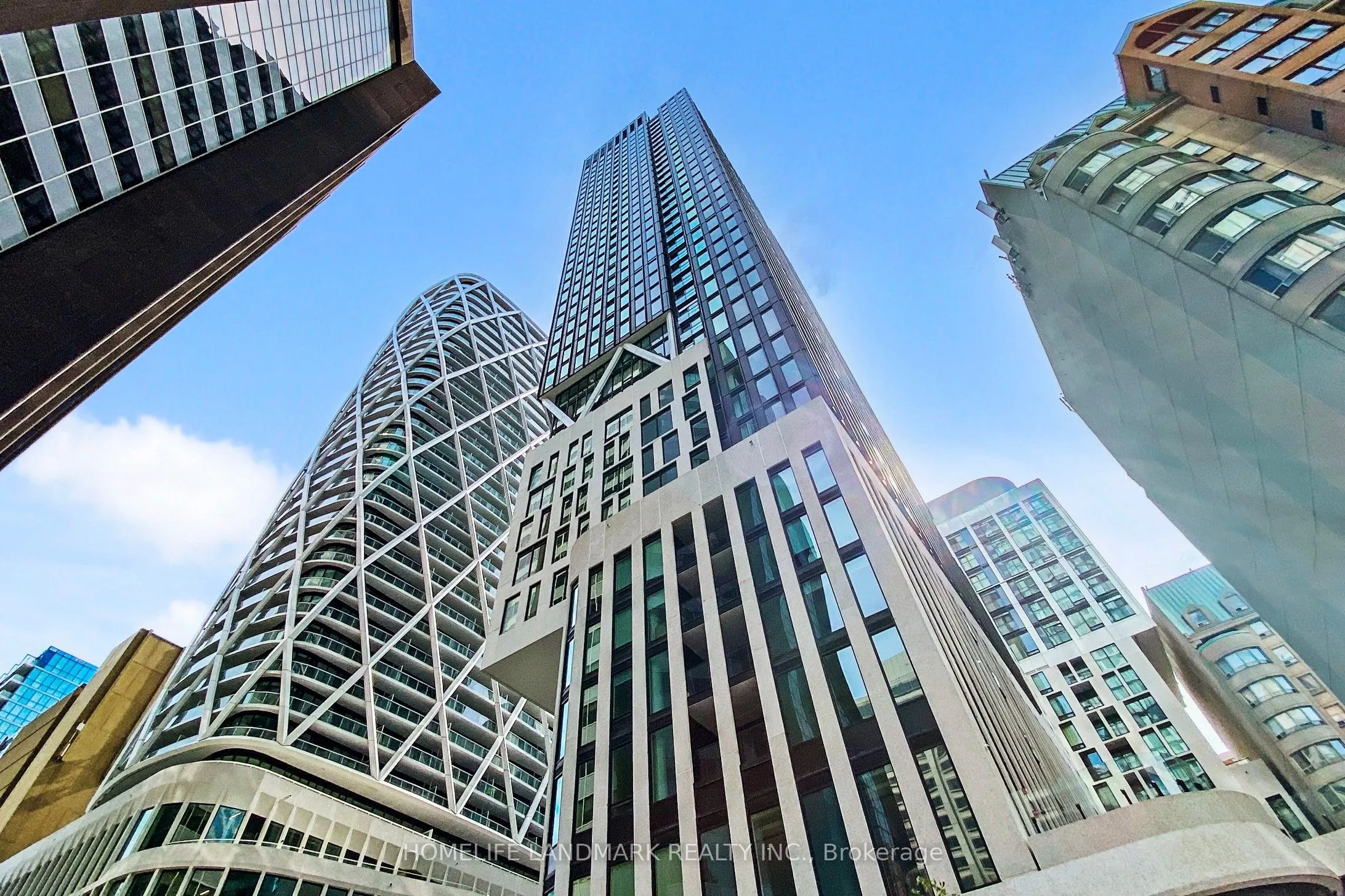 238 Simcoe Street, #403