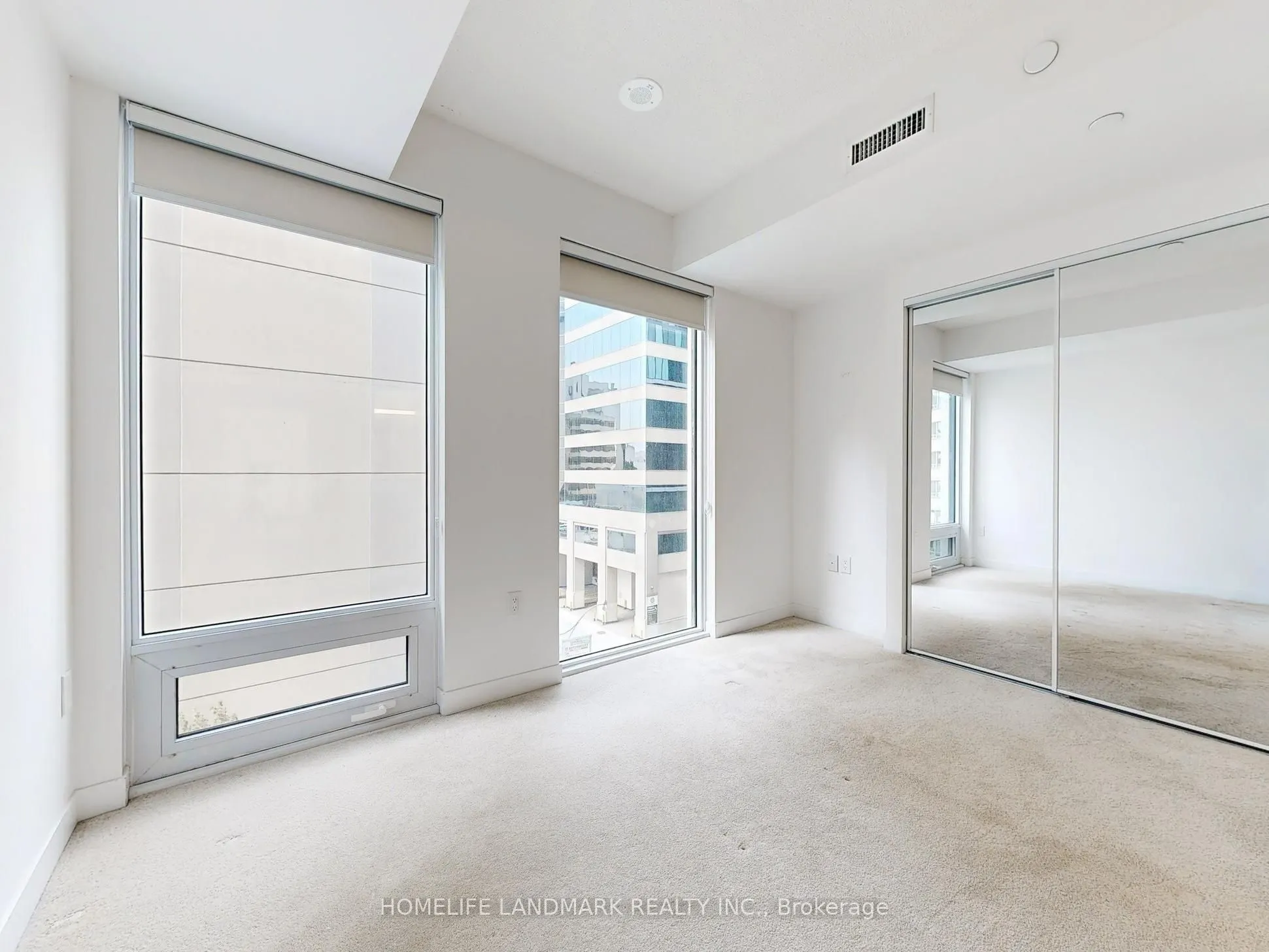 238 Simcoe Street, #403