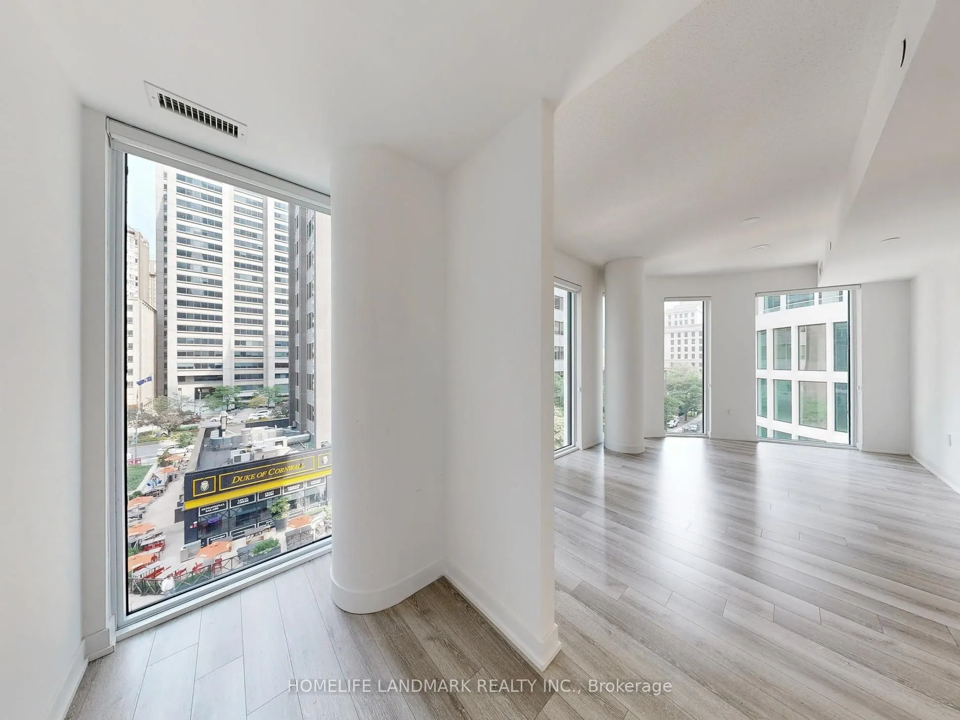 238 Simcoe Street, #403