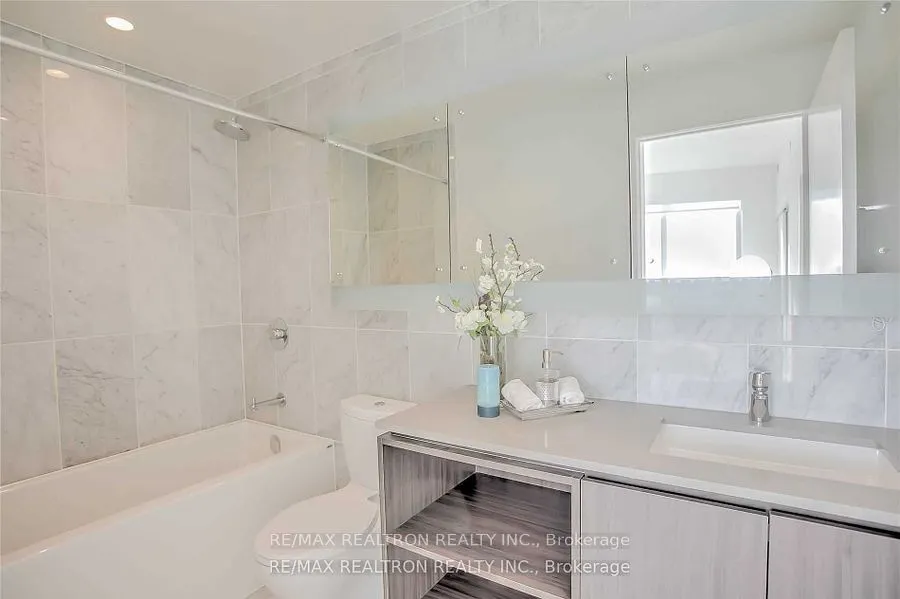 117 McMahon Drive, #3702