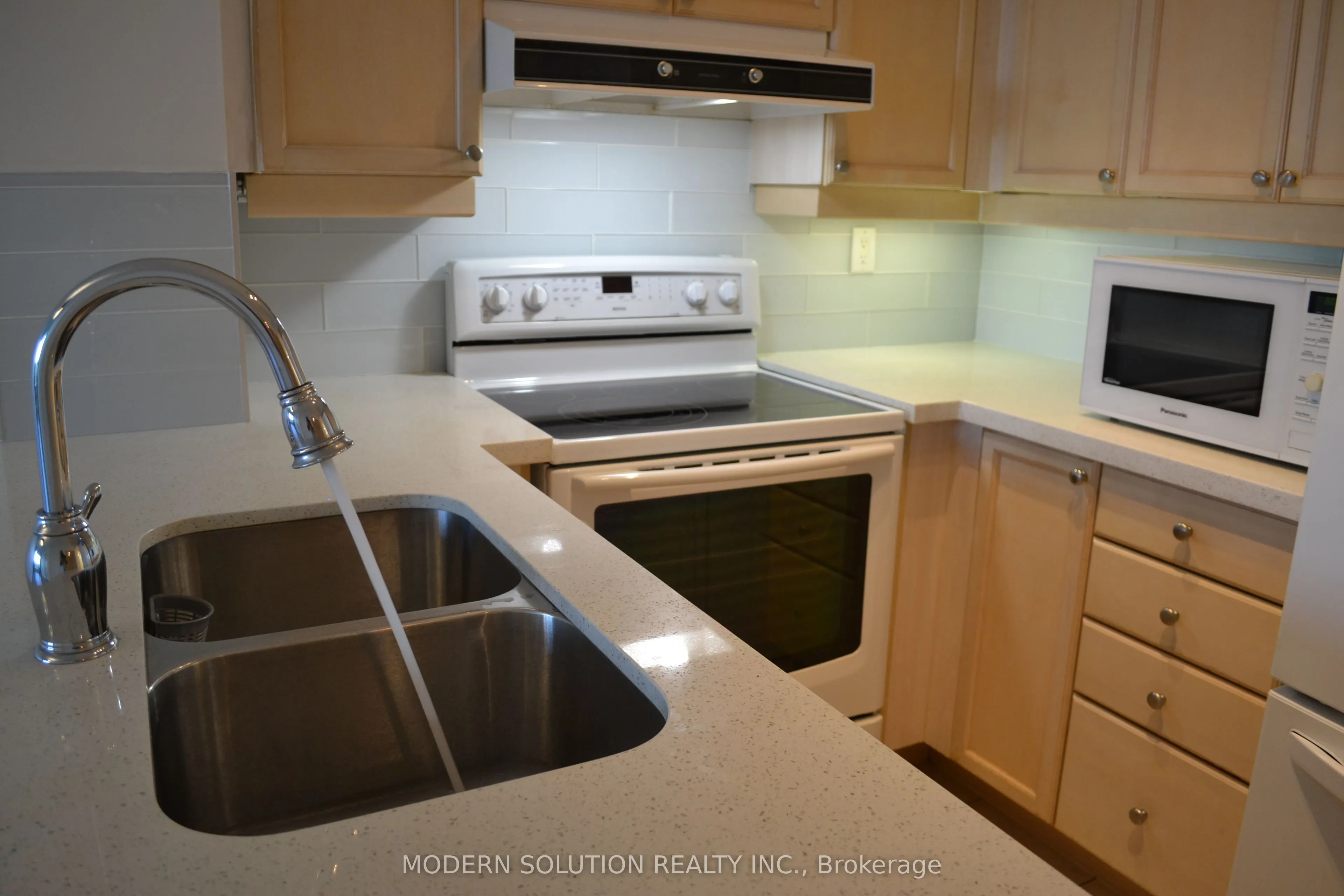 1 Rean Drive, #610