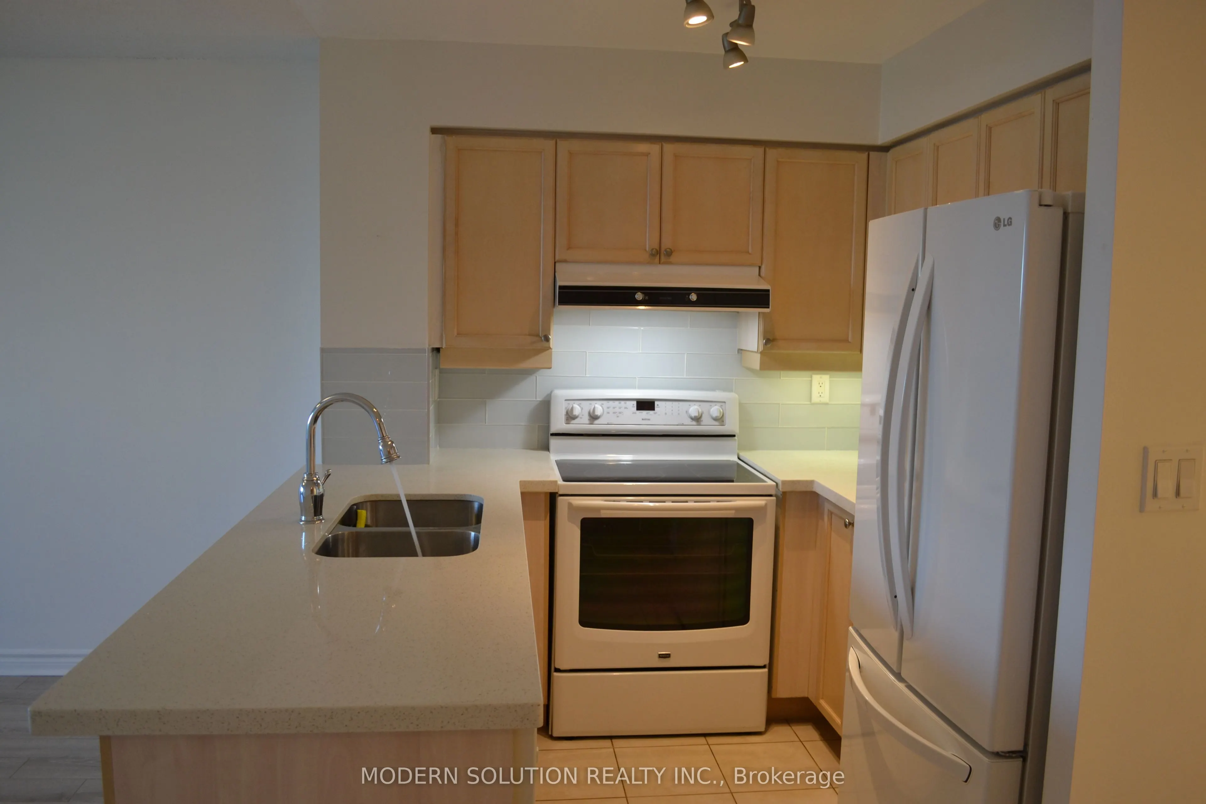 1 Rean Drive, #610
