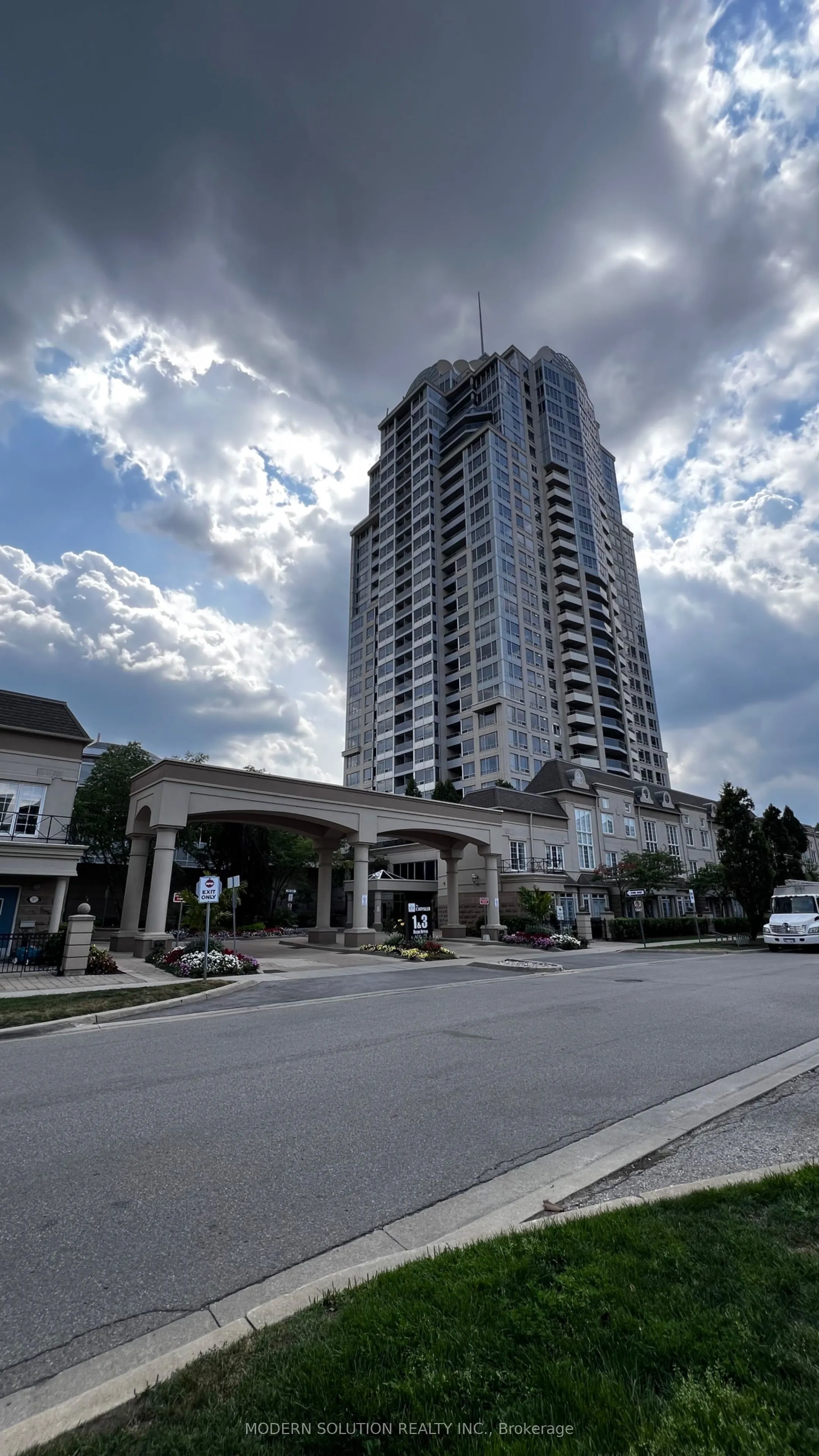 1 Rean Drive, #610