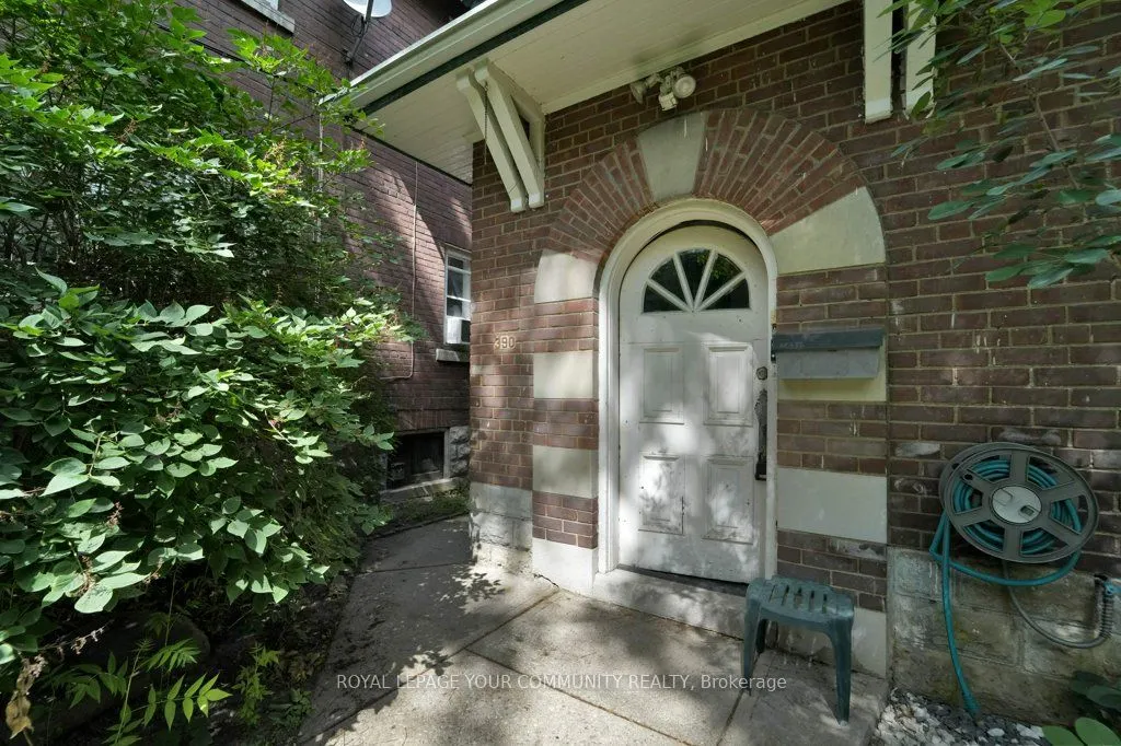 390 Davenport Road