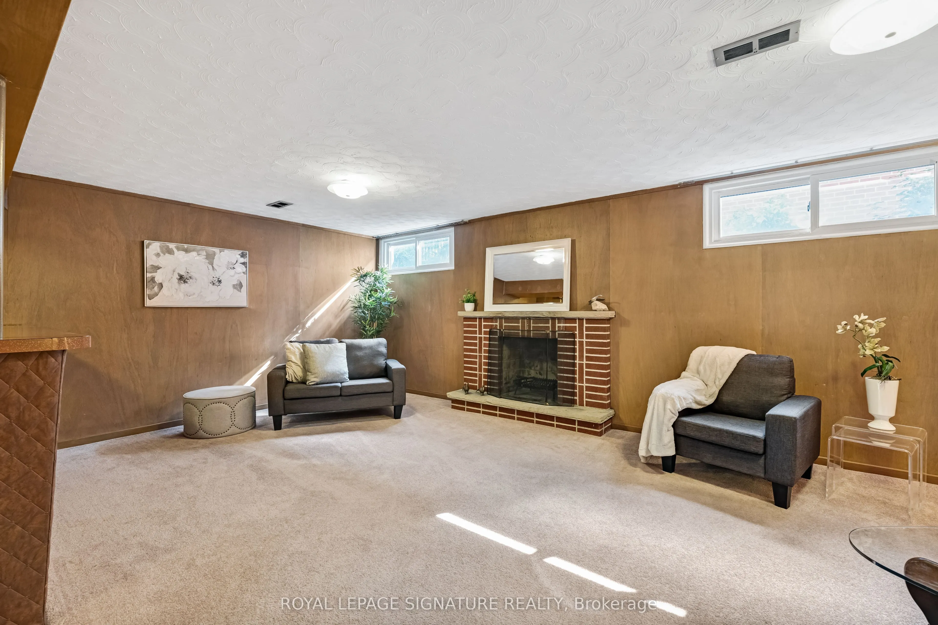 186 Burbank Drive