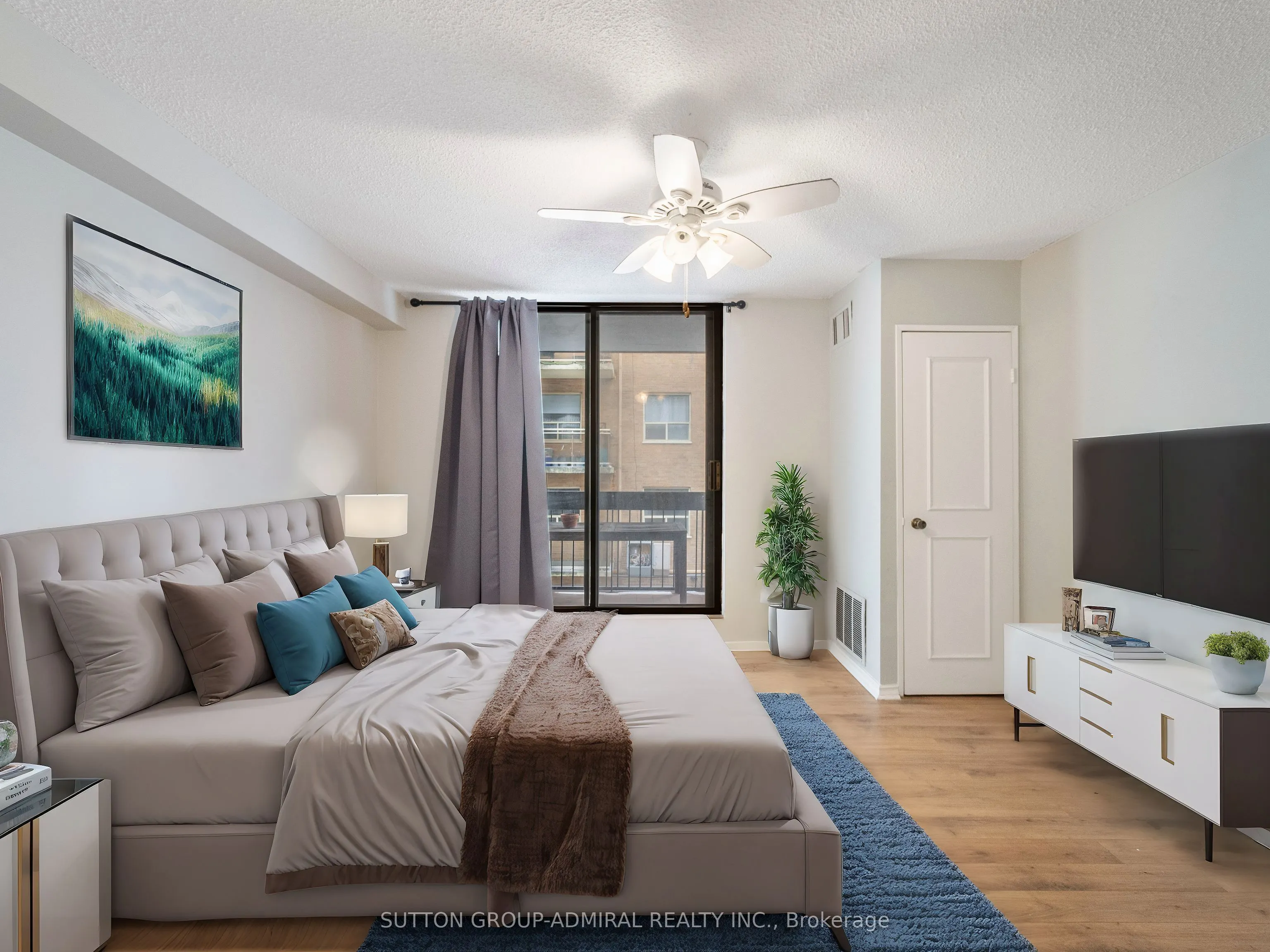 212 St George Street, #302