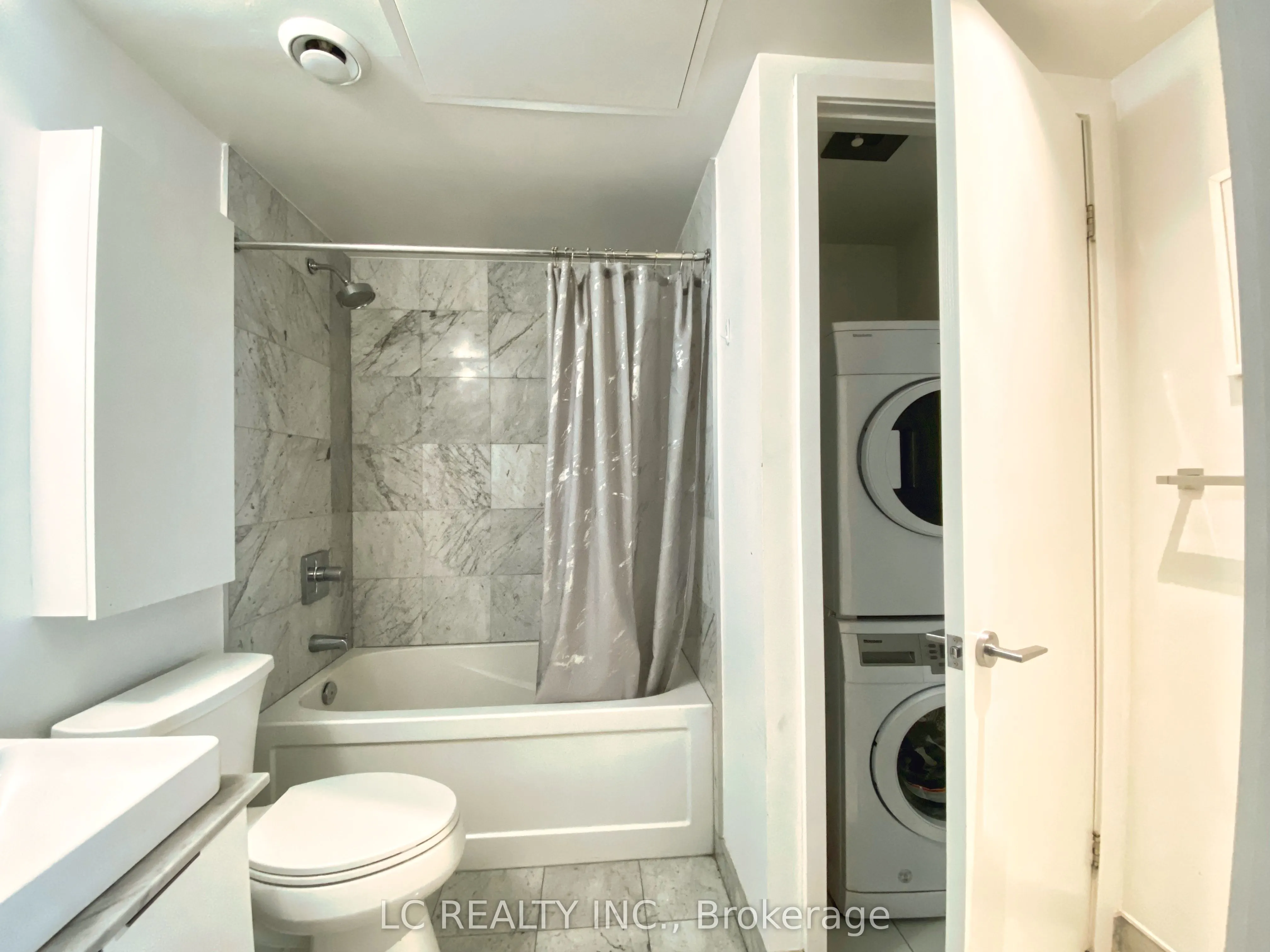 14 York Street, #3909