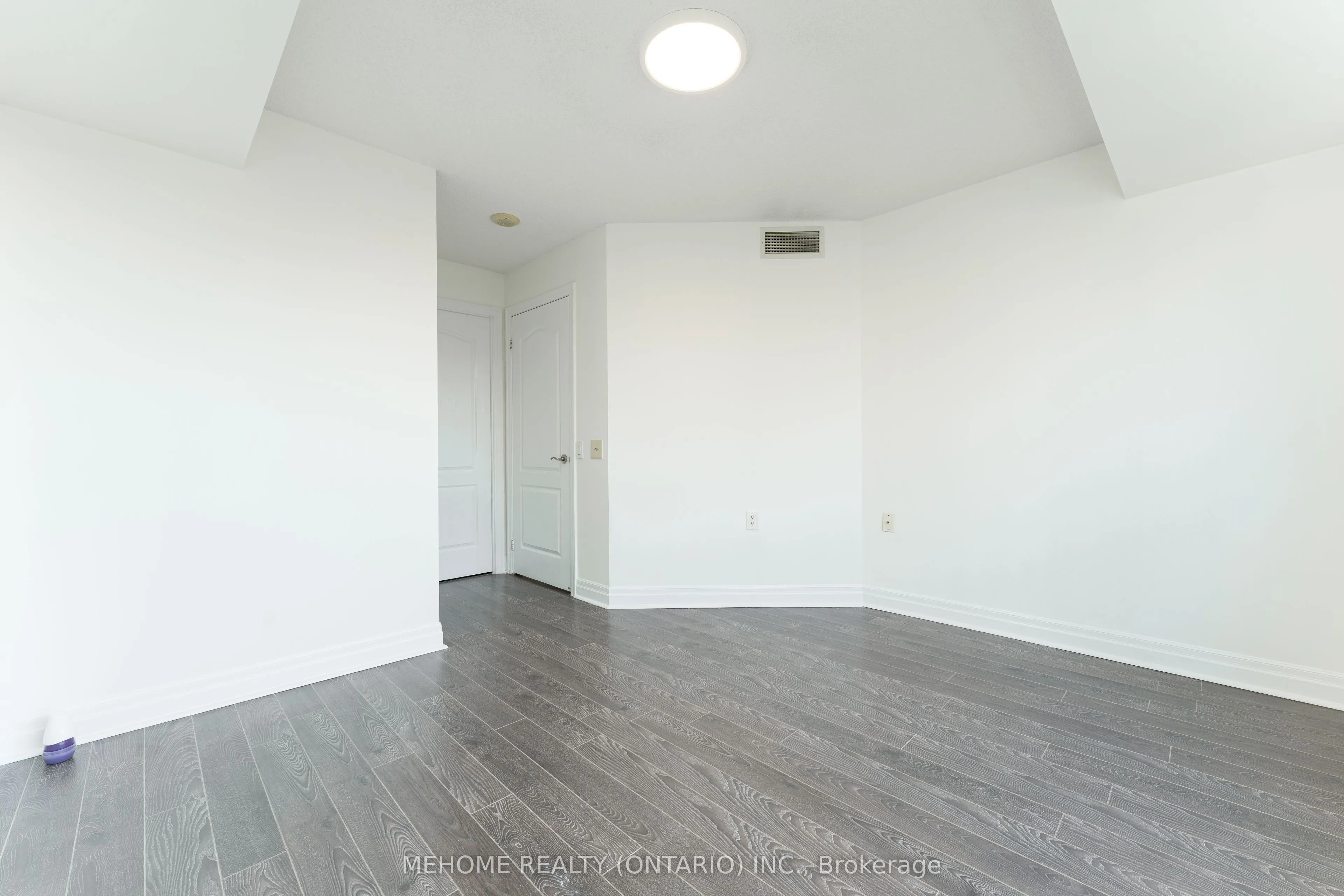 21 Hillcrest Avenue, #1804
