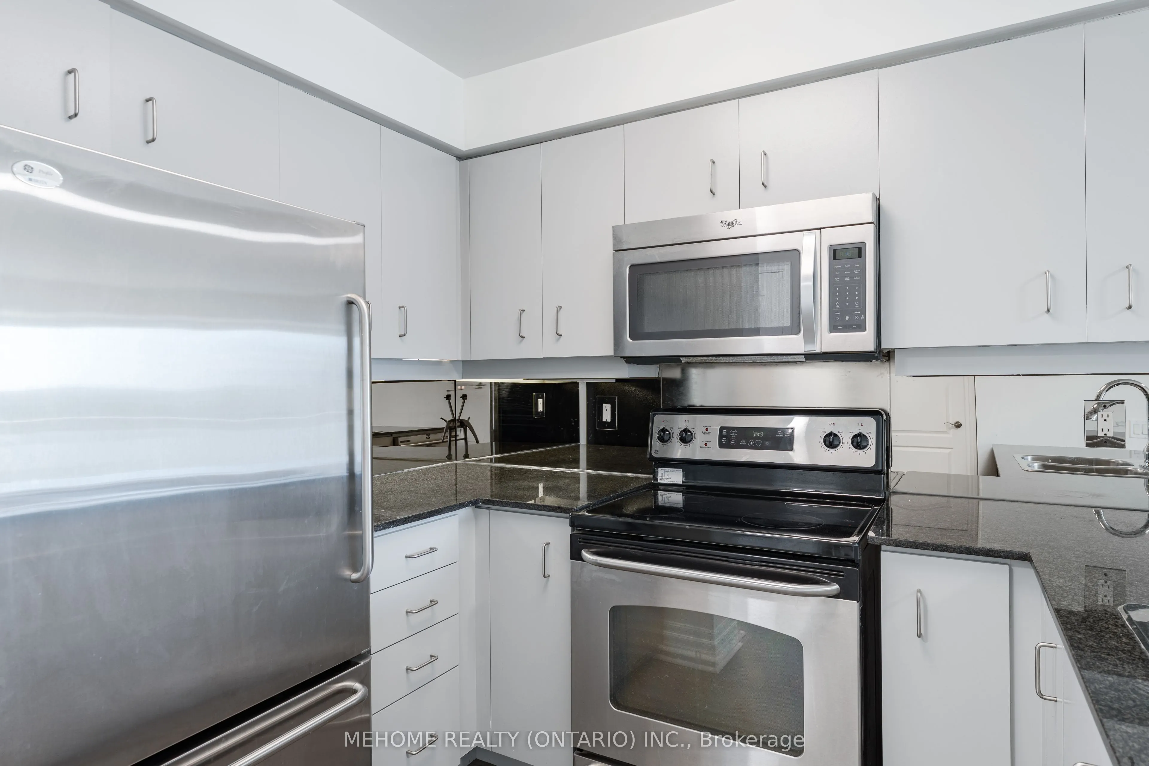 21 Hillcrest Avenue, #1804