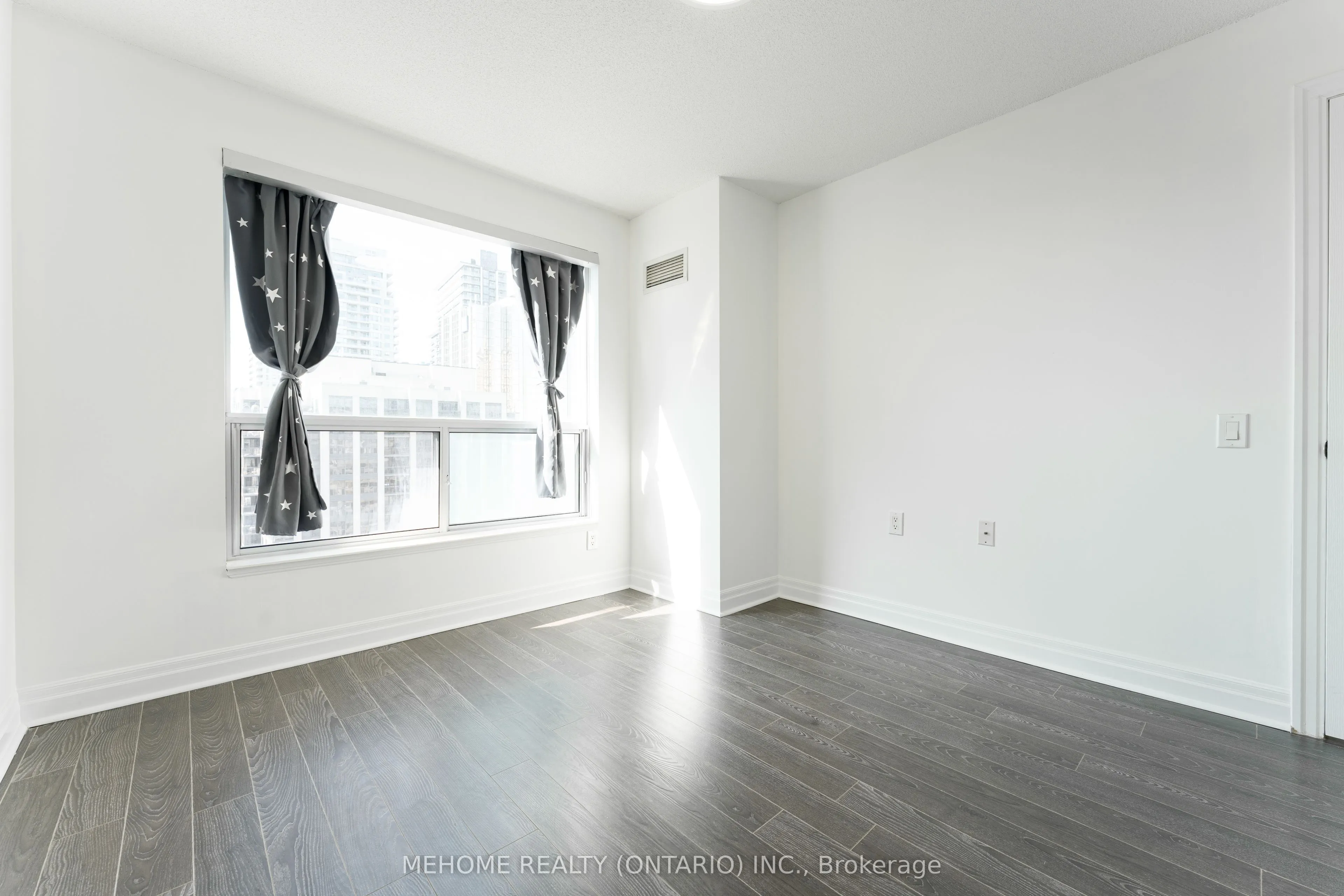 21 Hillcrest Avenue, #1804