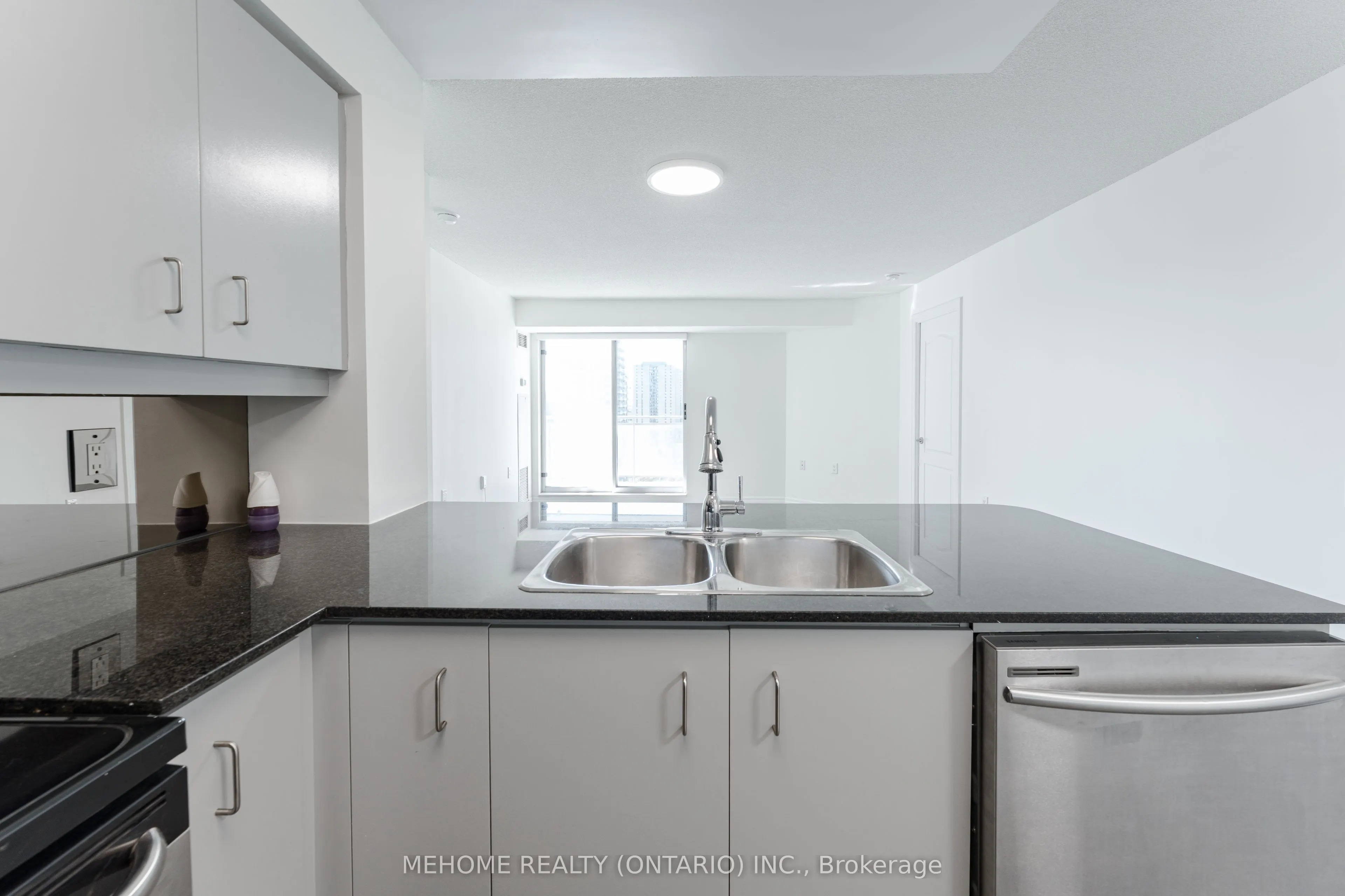 21 Hillcrest Avenue, #1804