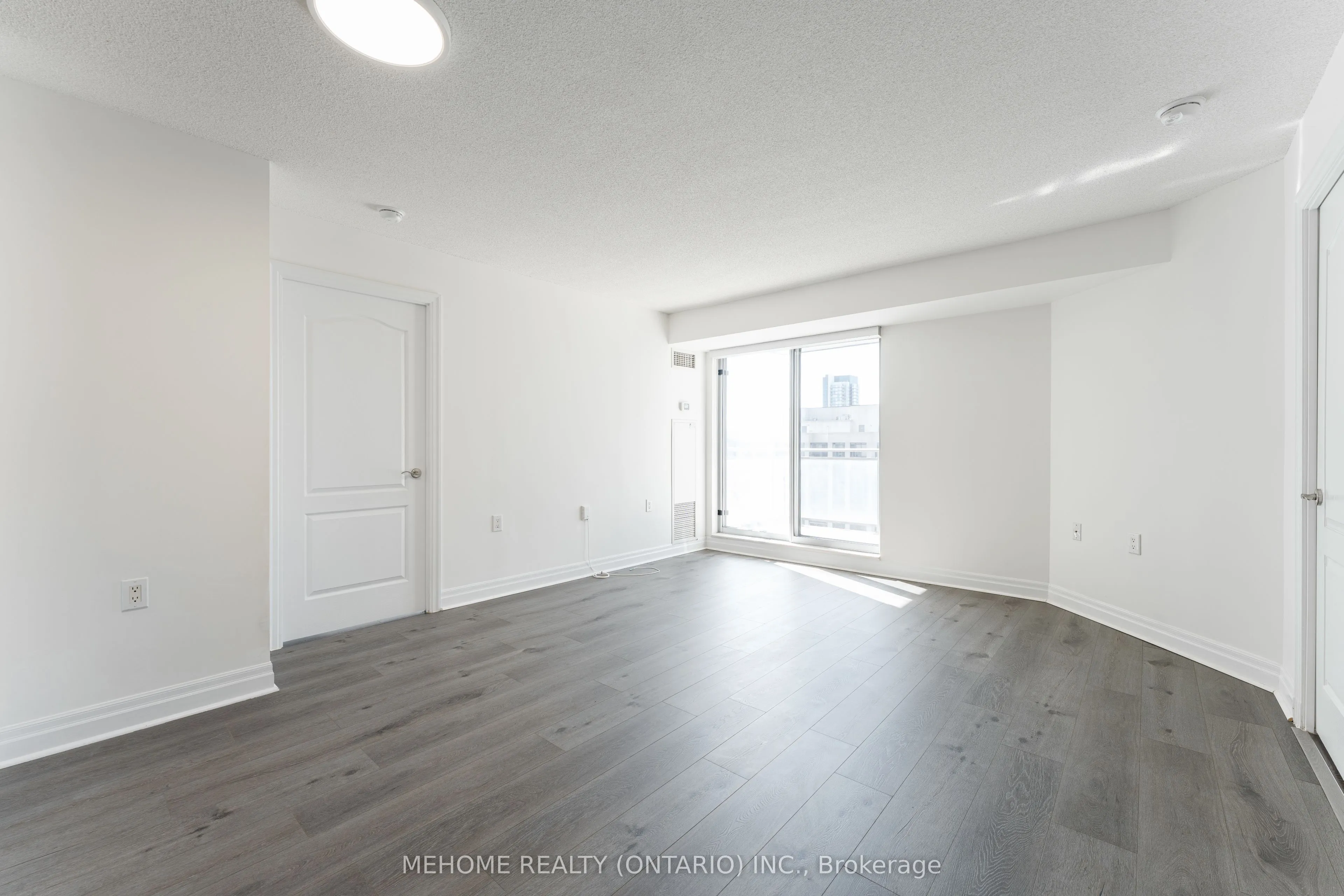 21 Hillcrest Avenue, #1804