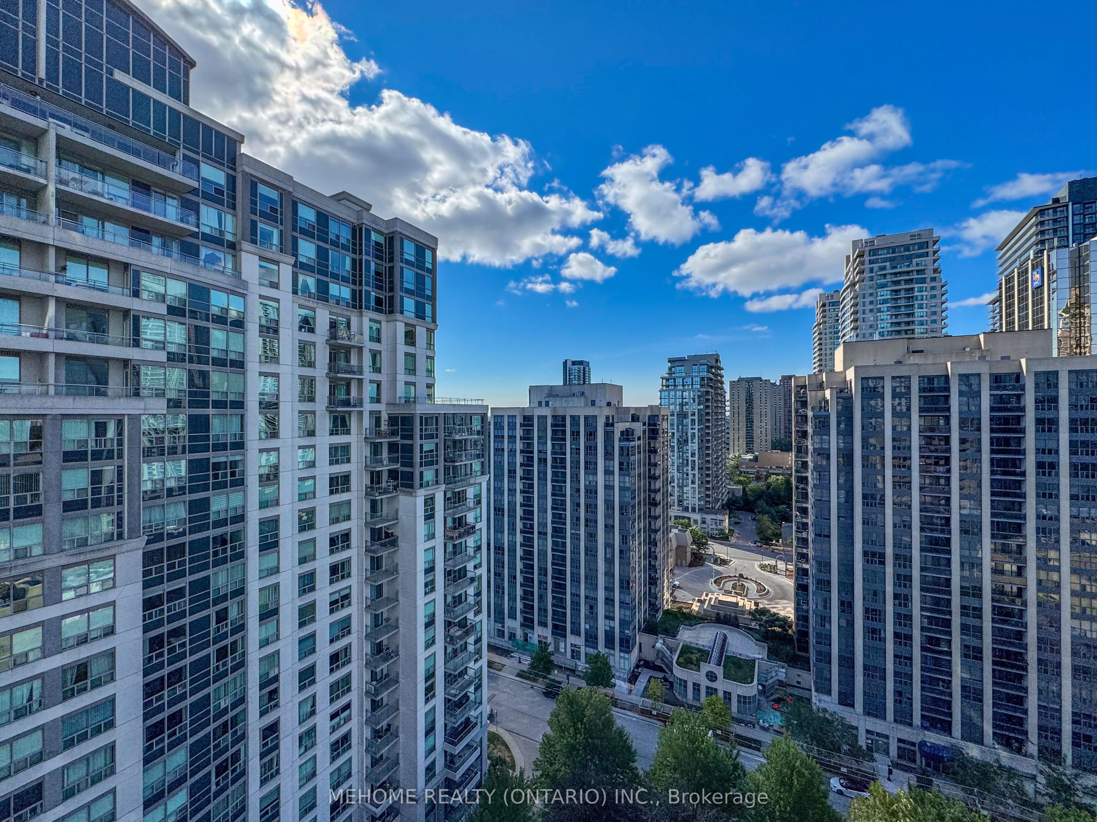 21 Hillcrest Avenue, #1804