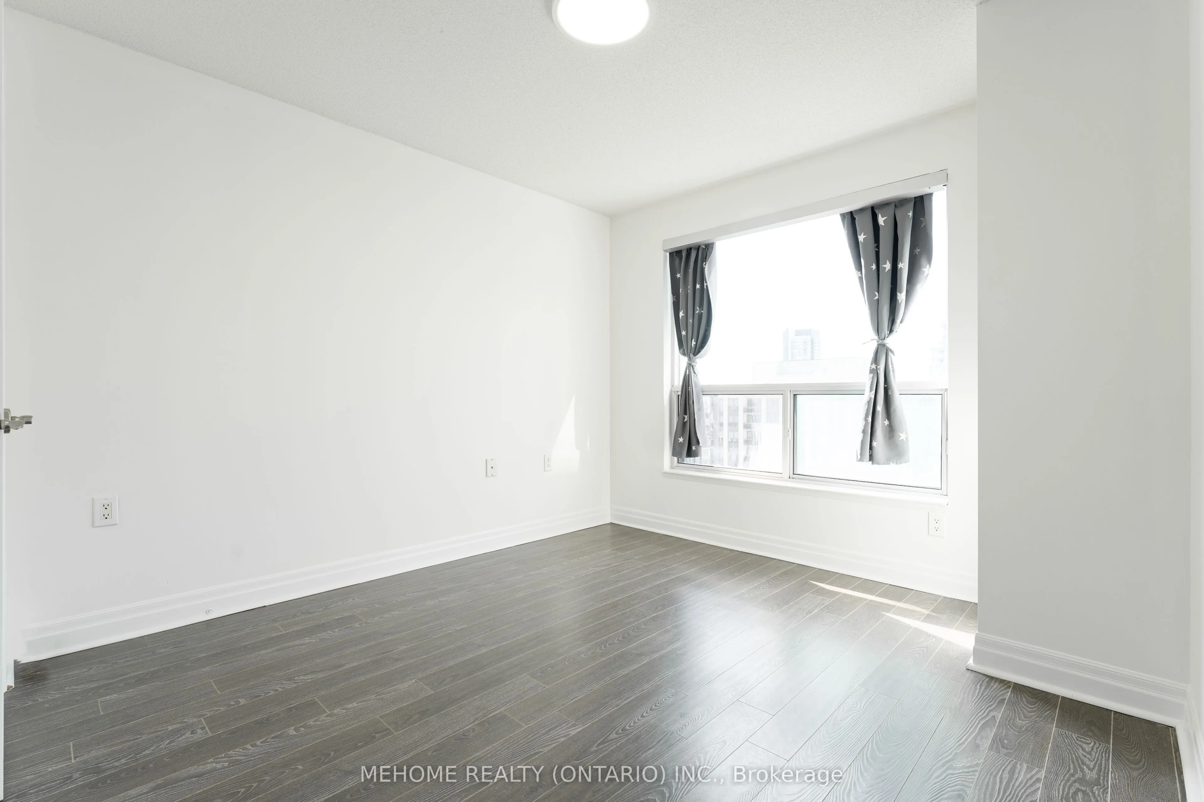 21 Hillcrest Avenue, #1804