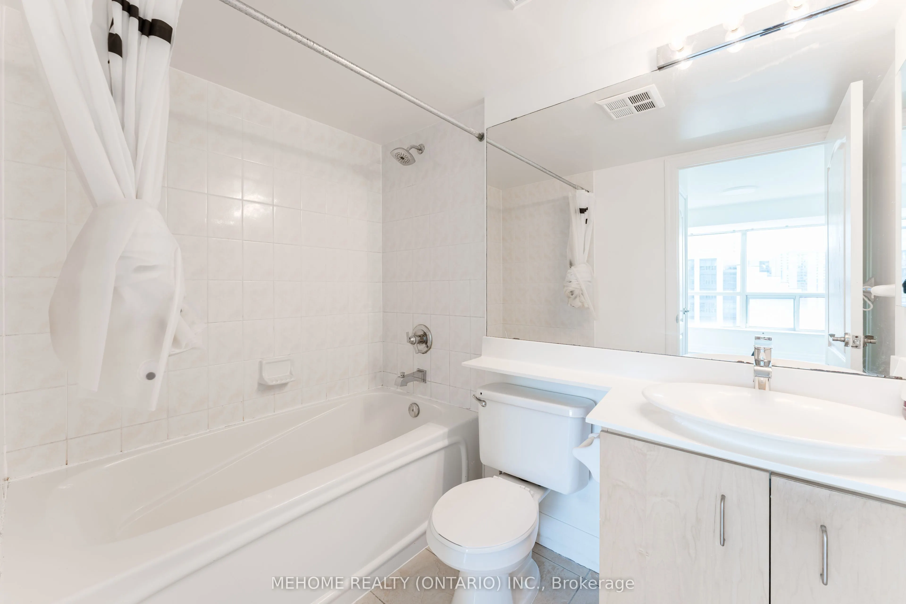 21 Hillcrest Avenue, #1804
