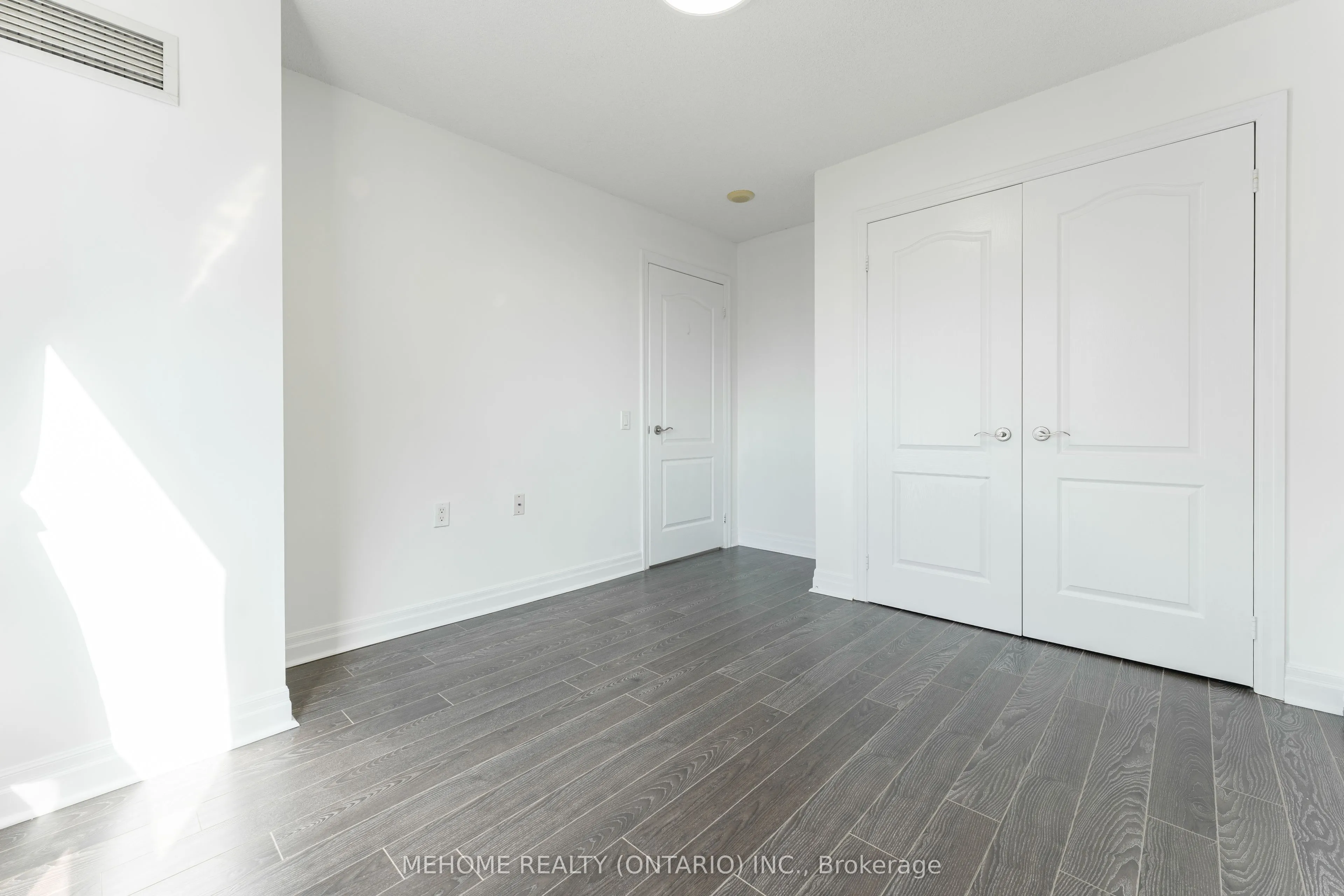 21 Hillcrest Avenue, #1804