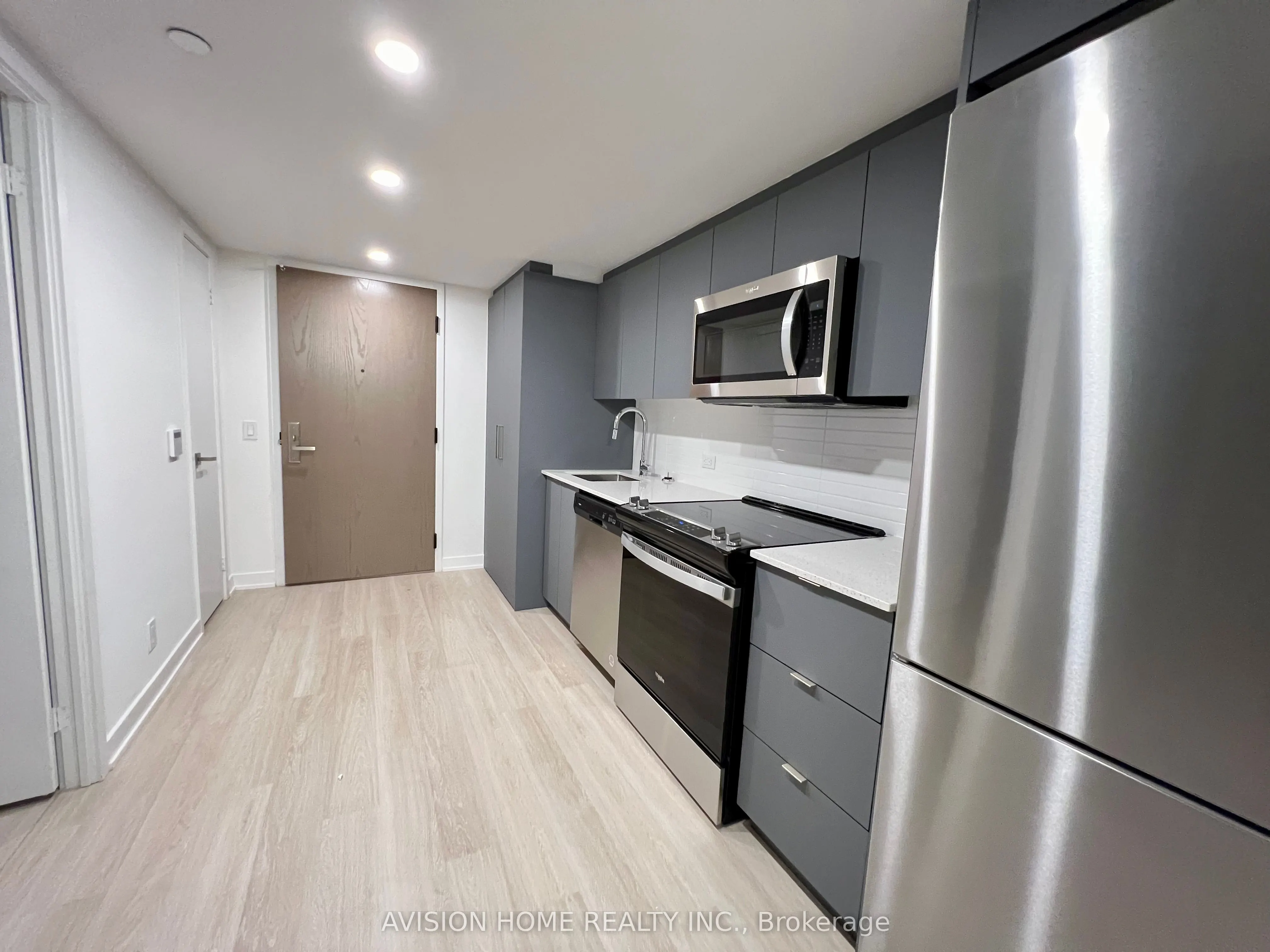30 Tretti Way, #201