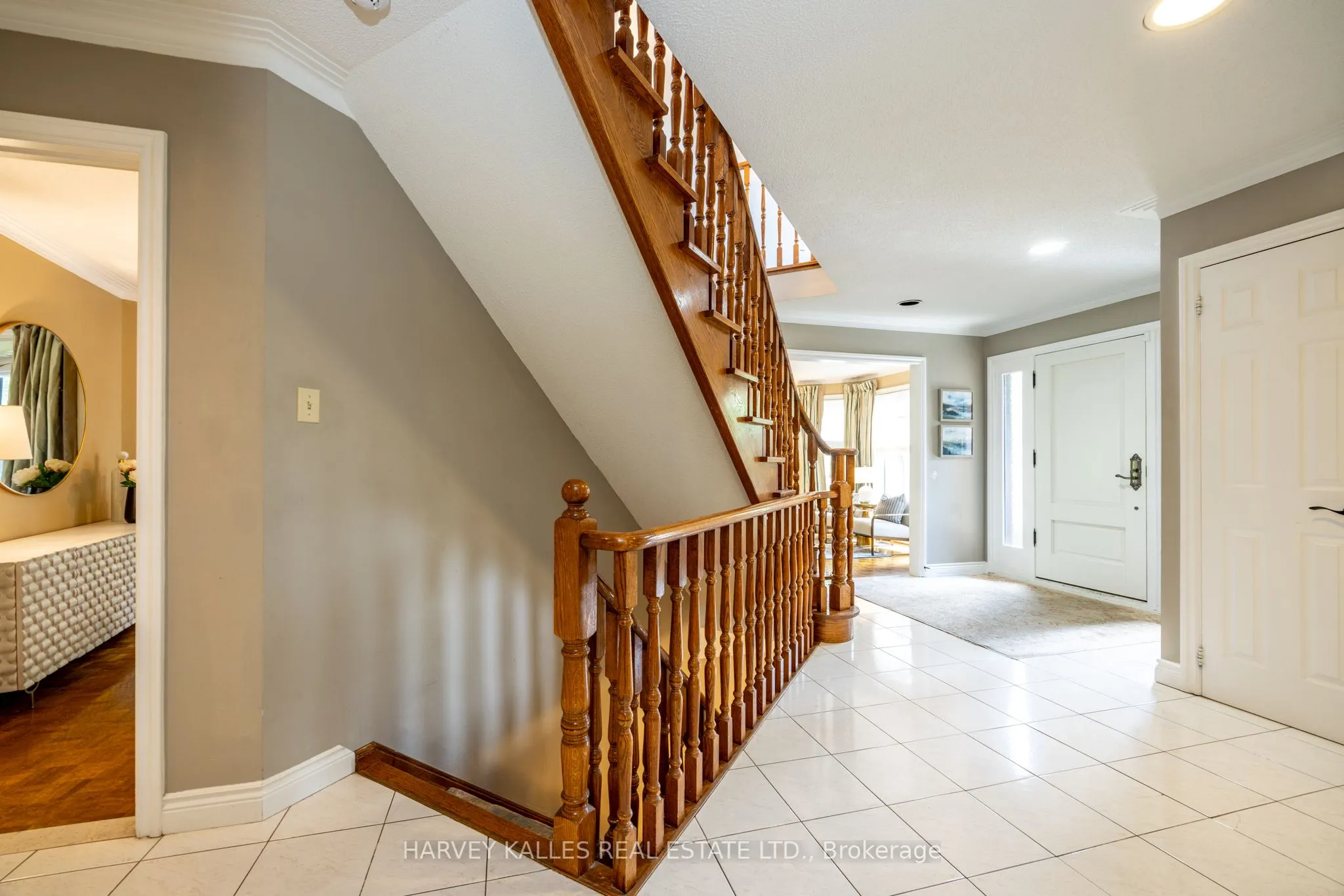 315 Yonge Boulevard