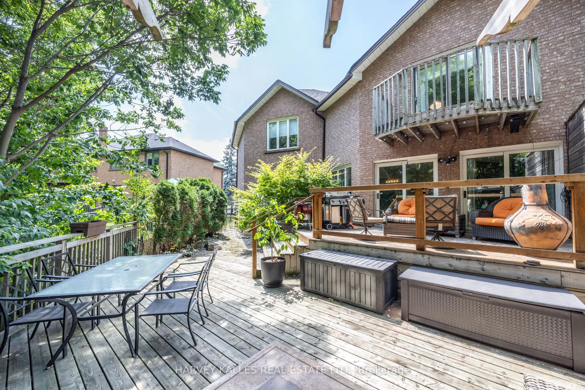 315 Yonge Boulevard