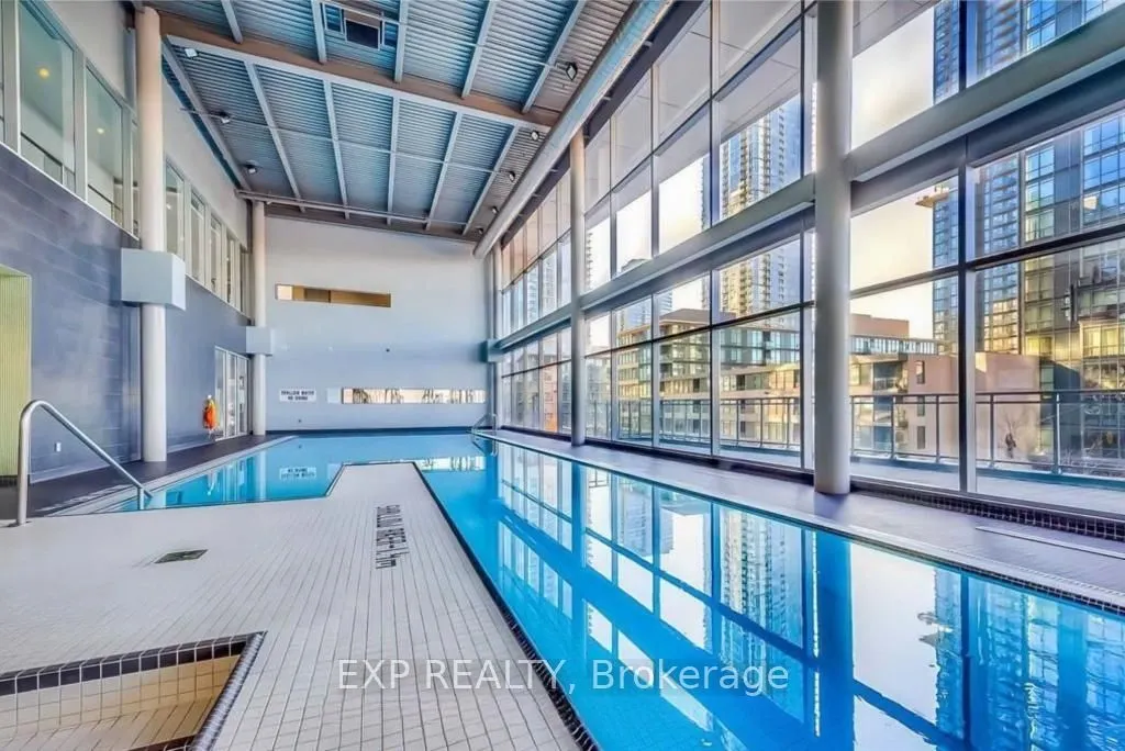 4K Spadina Avenue, #722