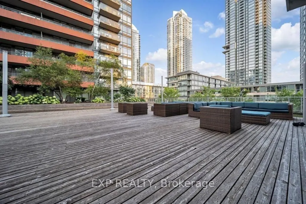 4K Spadina Avenue, #722
