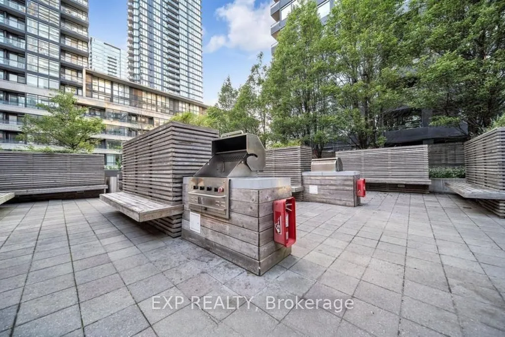 4K Spadina Avenue, #722