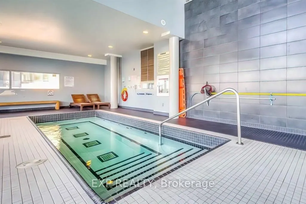 4K Spadina Avenue, #722