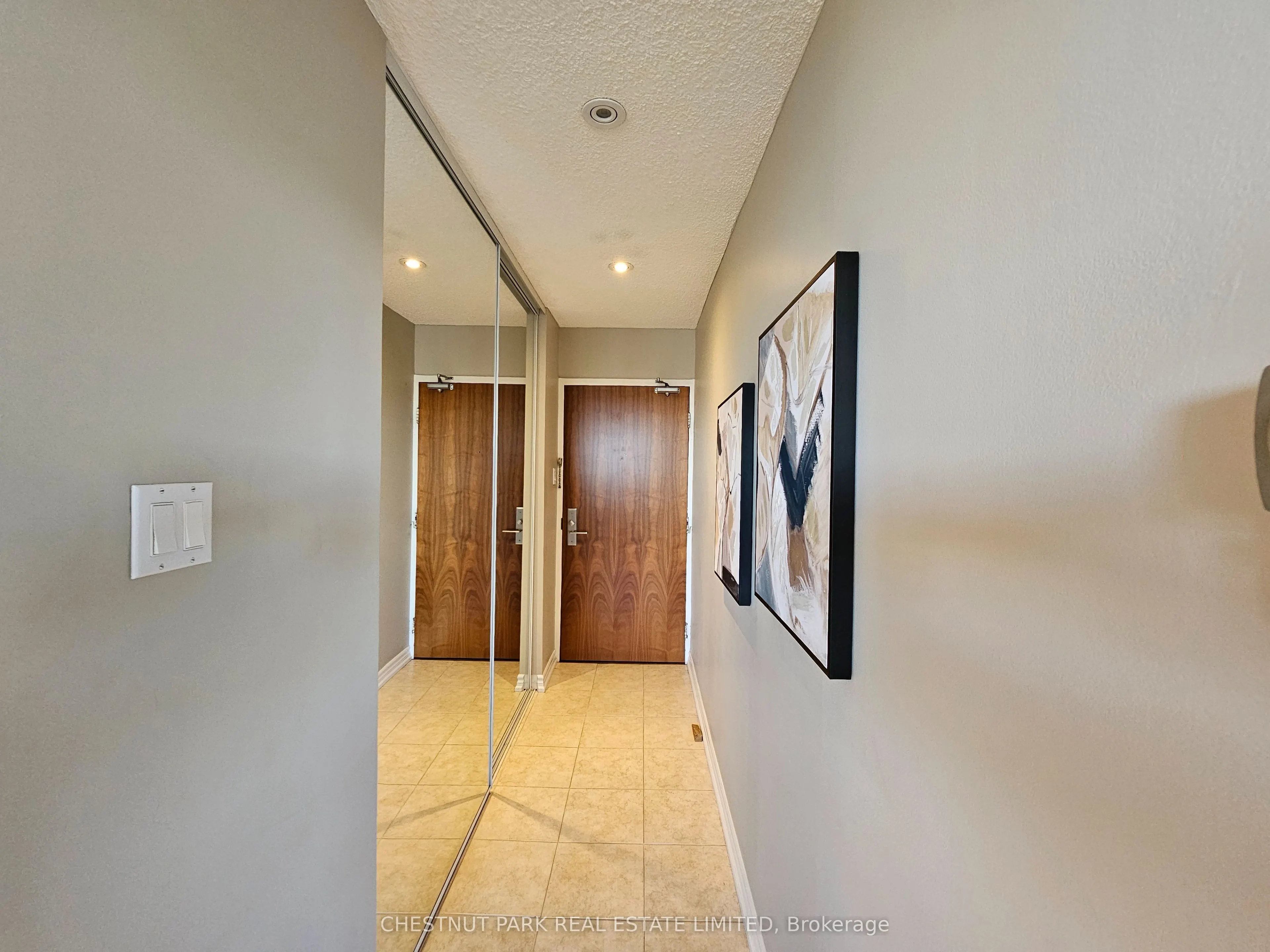 914 Yonge Street, #2009