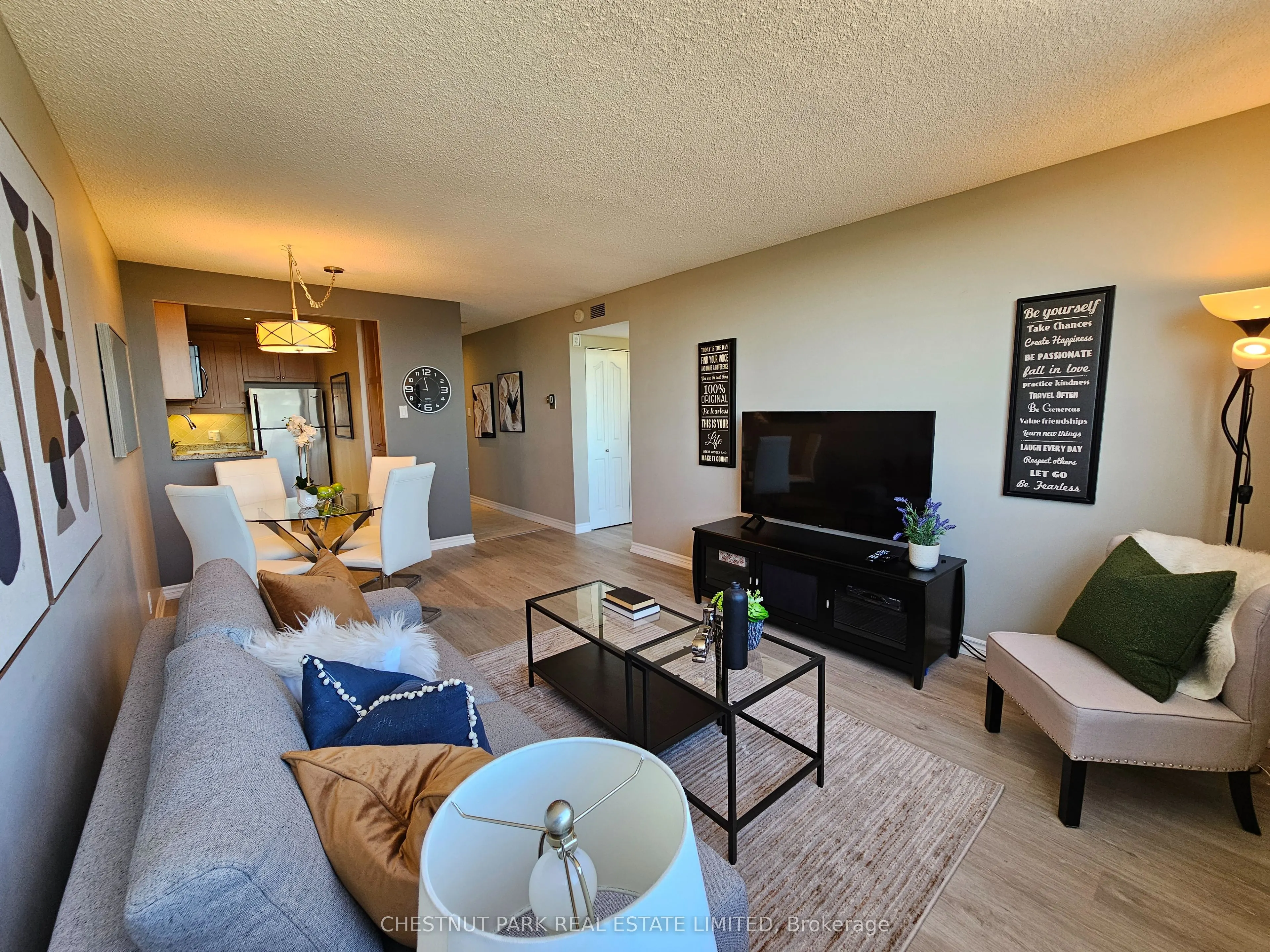 914 Yonge Street, #2009