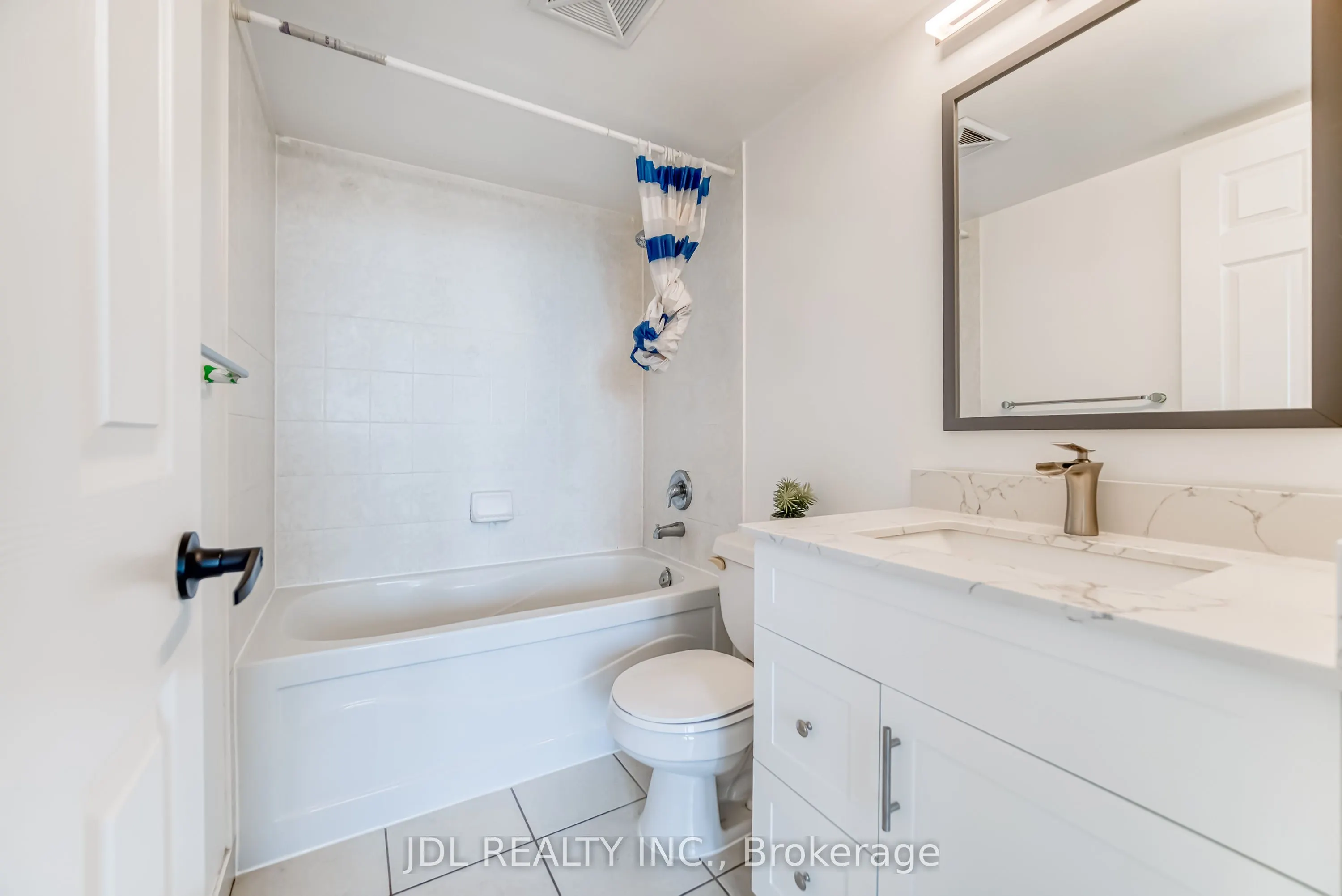 18 Spring Garden Avenue, #3706