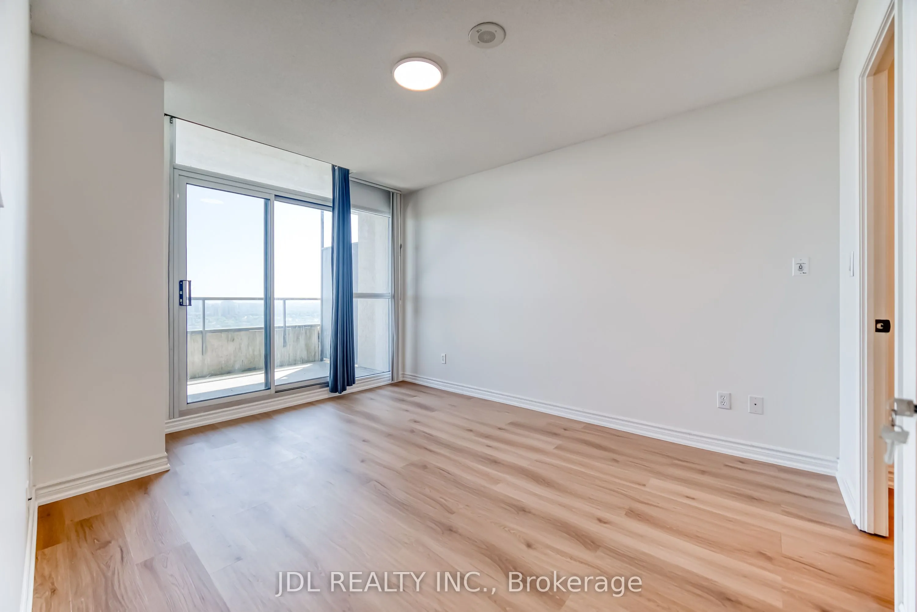 18 Spring Garden Avenue, #3706