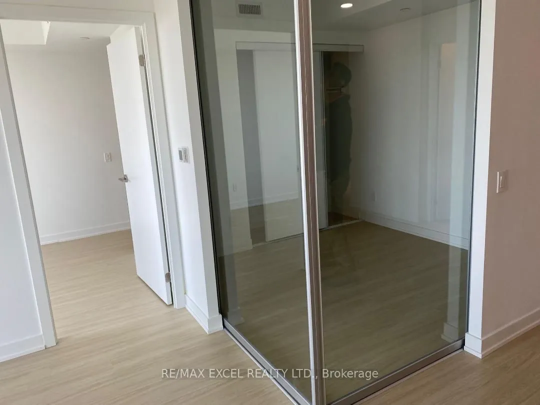 8 Wellesley Street W, #5508