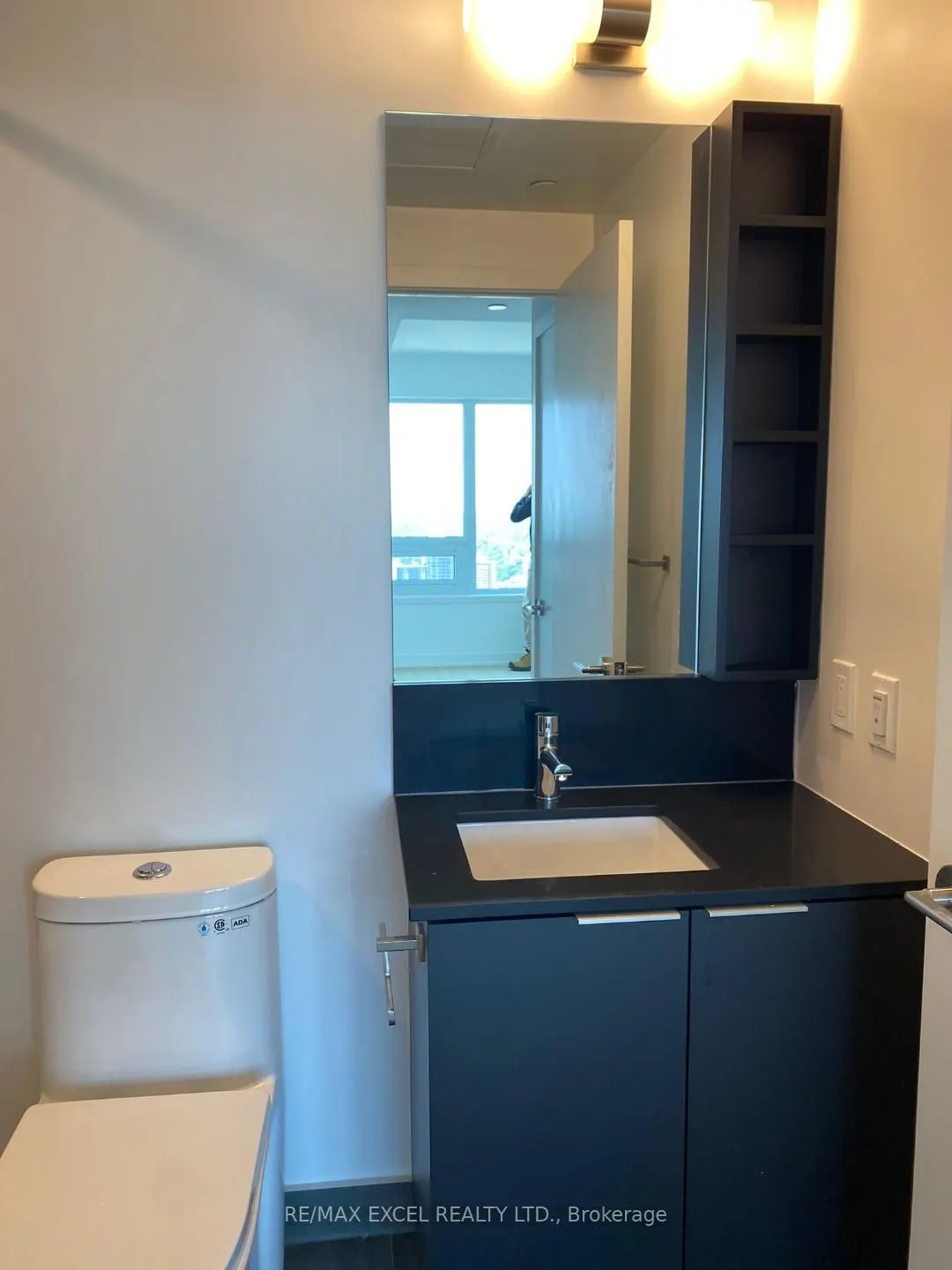 8 Wellesley Street W, #5508